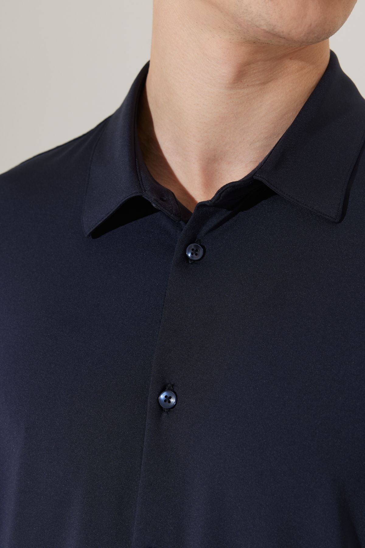 Men's navy blue slim fit narrow cut buttoned collar shirt