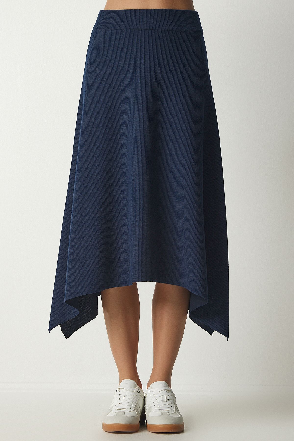 Woman Navy blue asymmetrical cut wick knitted skirt MC00227