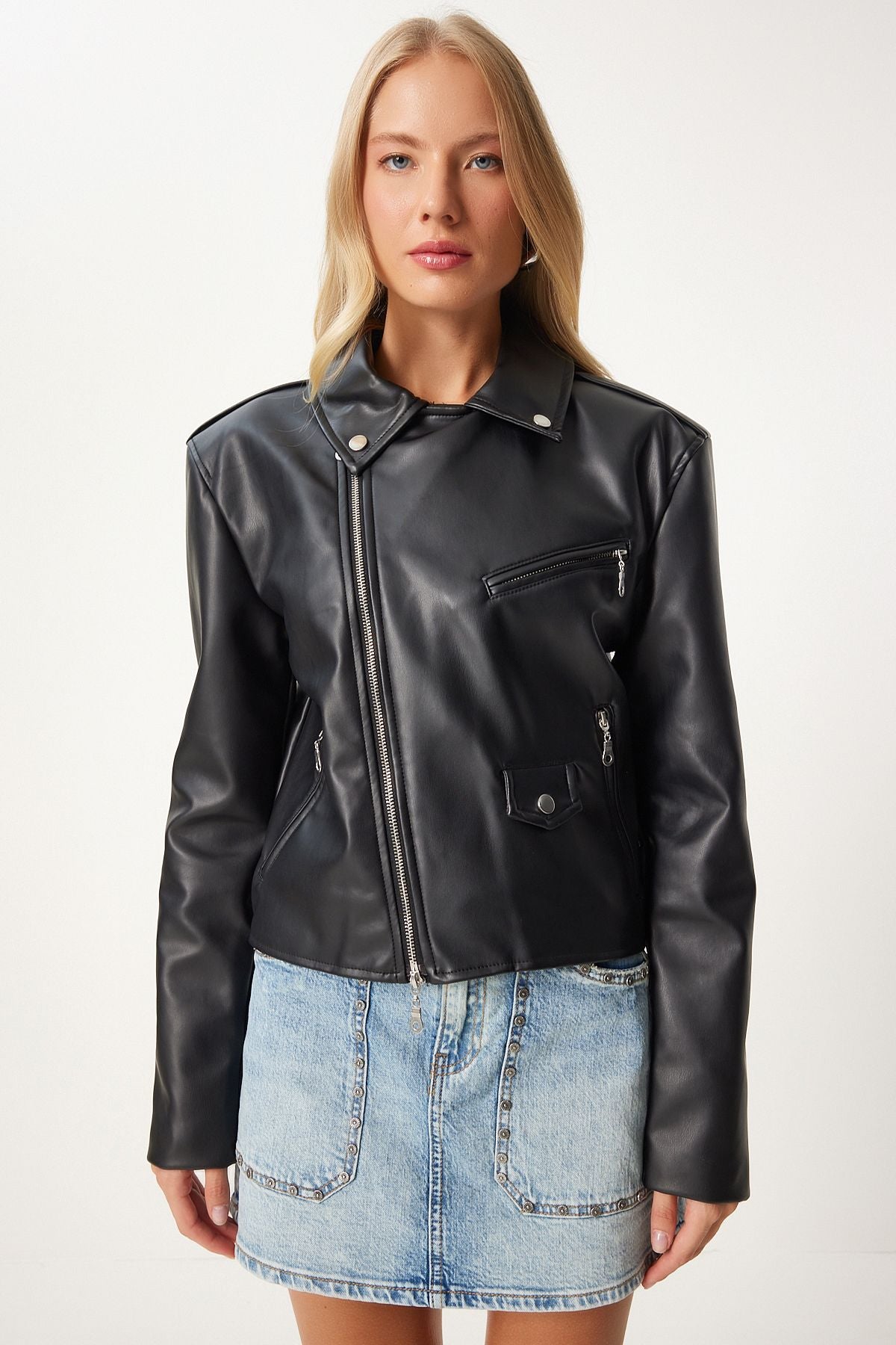 Female Black Artificial Leather Crop Biker Jacket FN03305