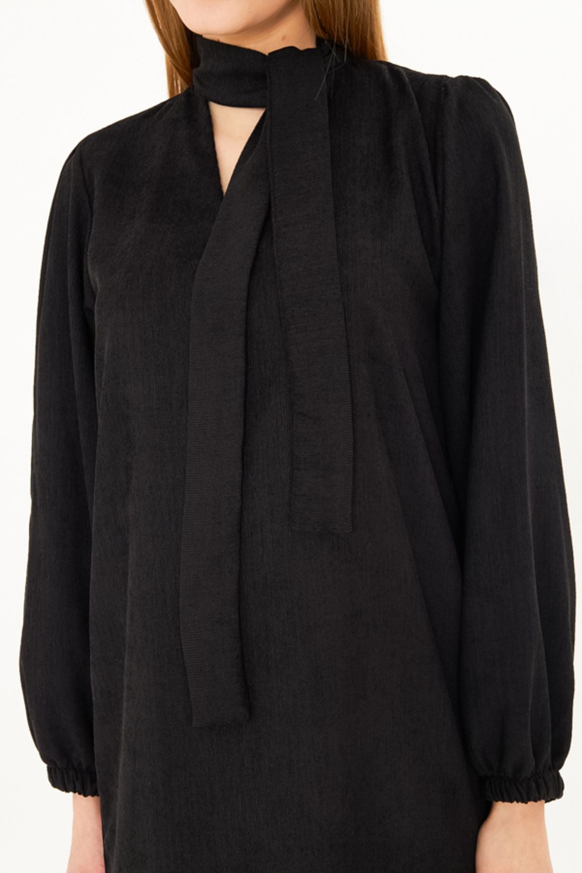 Female black collar connecting arms tire velvet dress ARM-25K001087