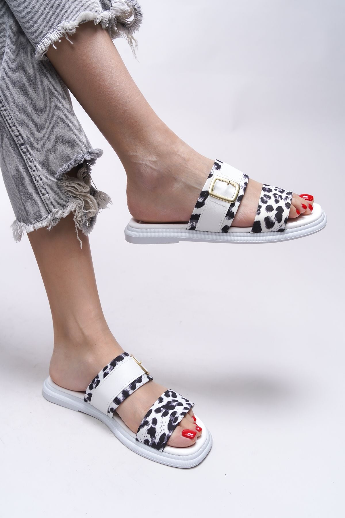 Maerlorn Woman Slippers 0012415 White Leopard