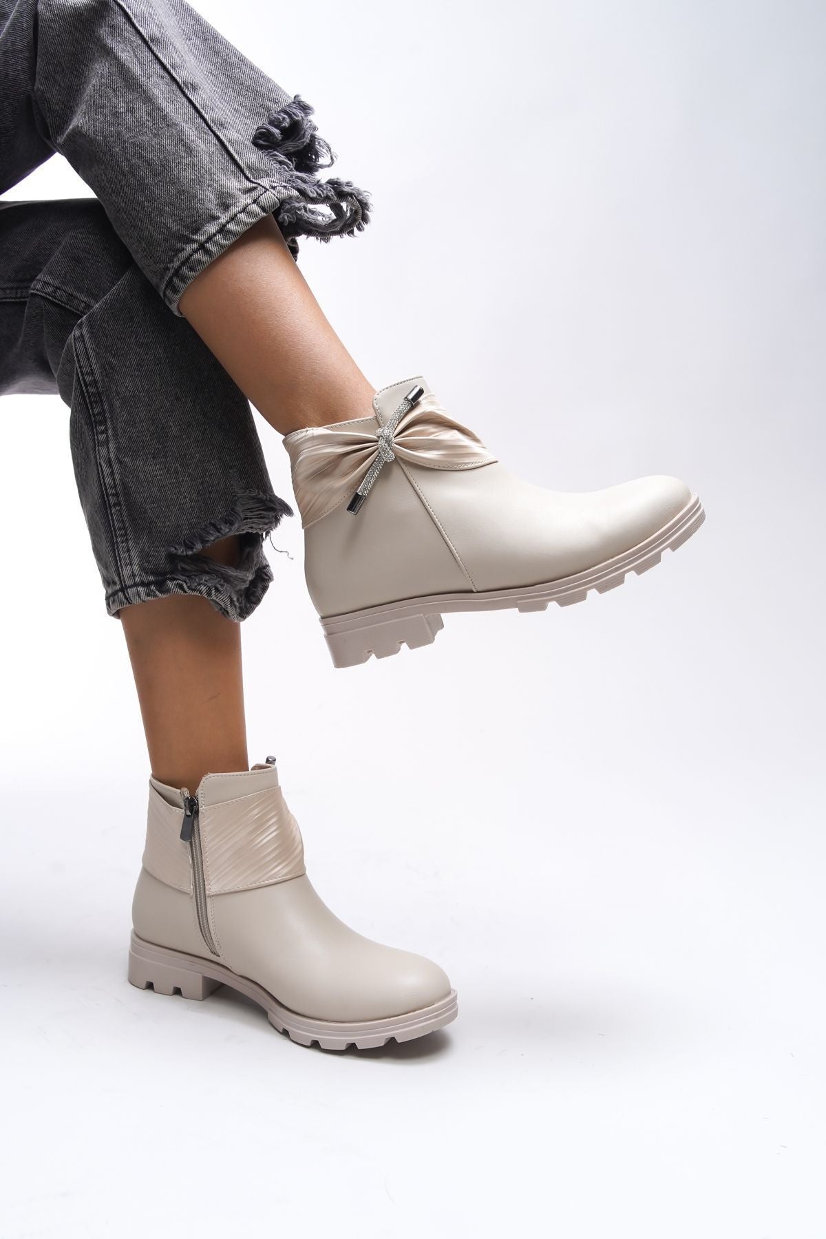 Gaenledha Women's Ribbon and Stone Detail Bot Beige Skin
