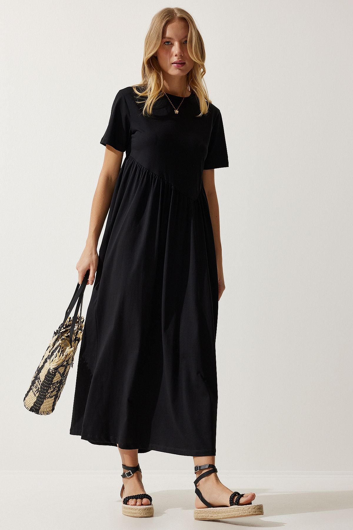 Woman Black Shirred Long Knitting Dress MC00272