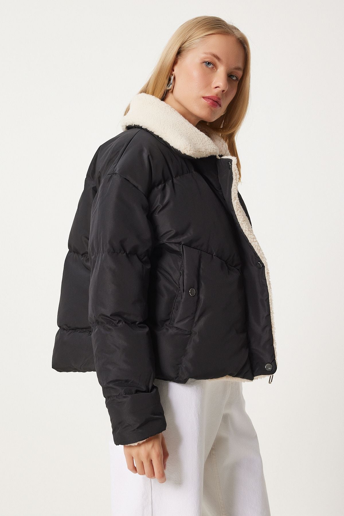 Female black plush detailed inflatable coat nt00431