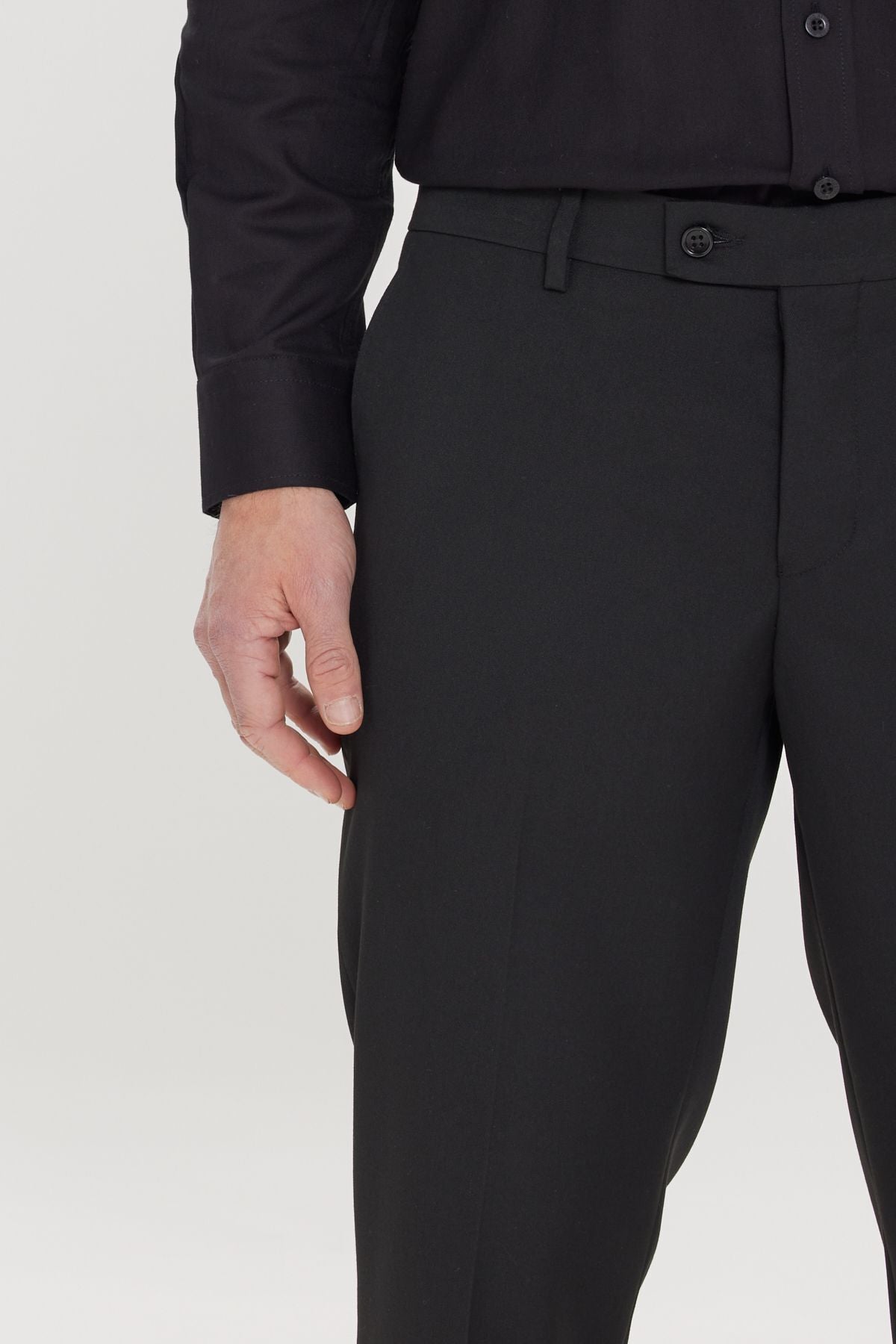 Men's black regular fit comfortable cutting side pocket classic pants