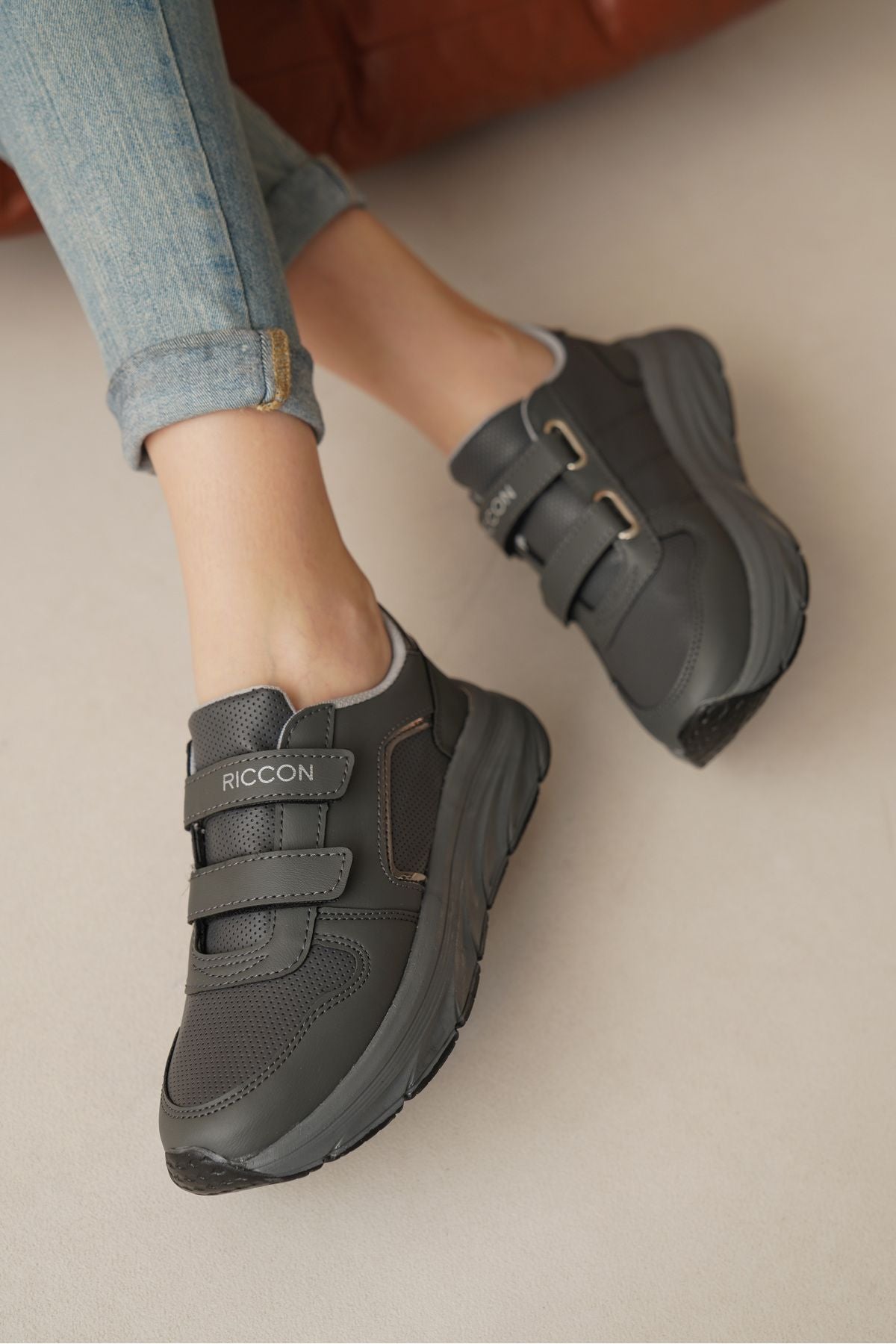 Female Sneaker 0012133 Smoke