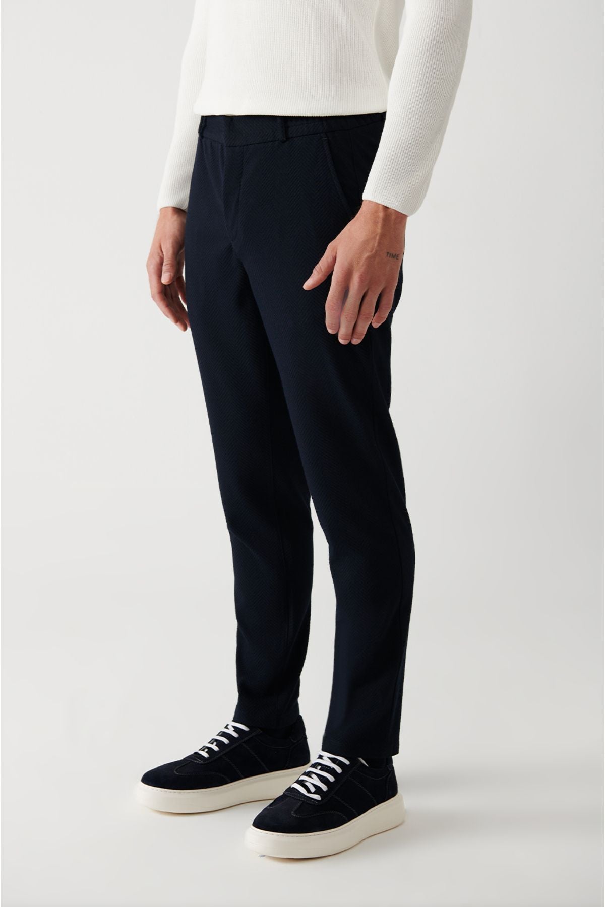 Men's navy blue as well as rubber herringbone pattern pants a32y3054