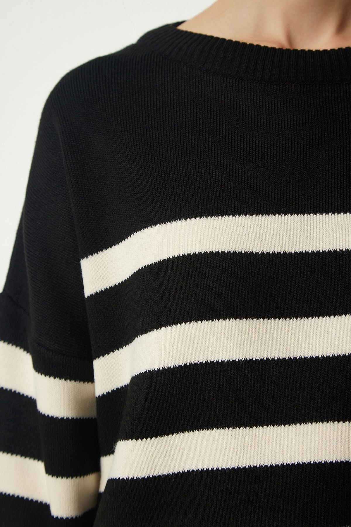 Woman Black Bone Striped Oversize knitwear sweater yy00182