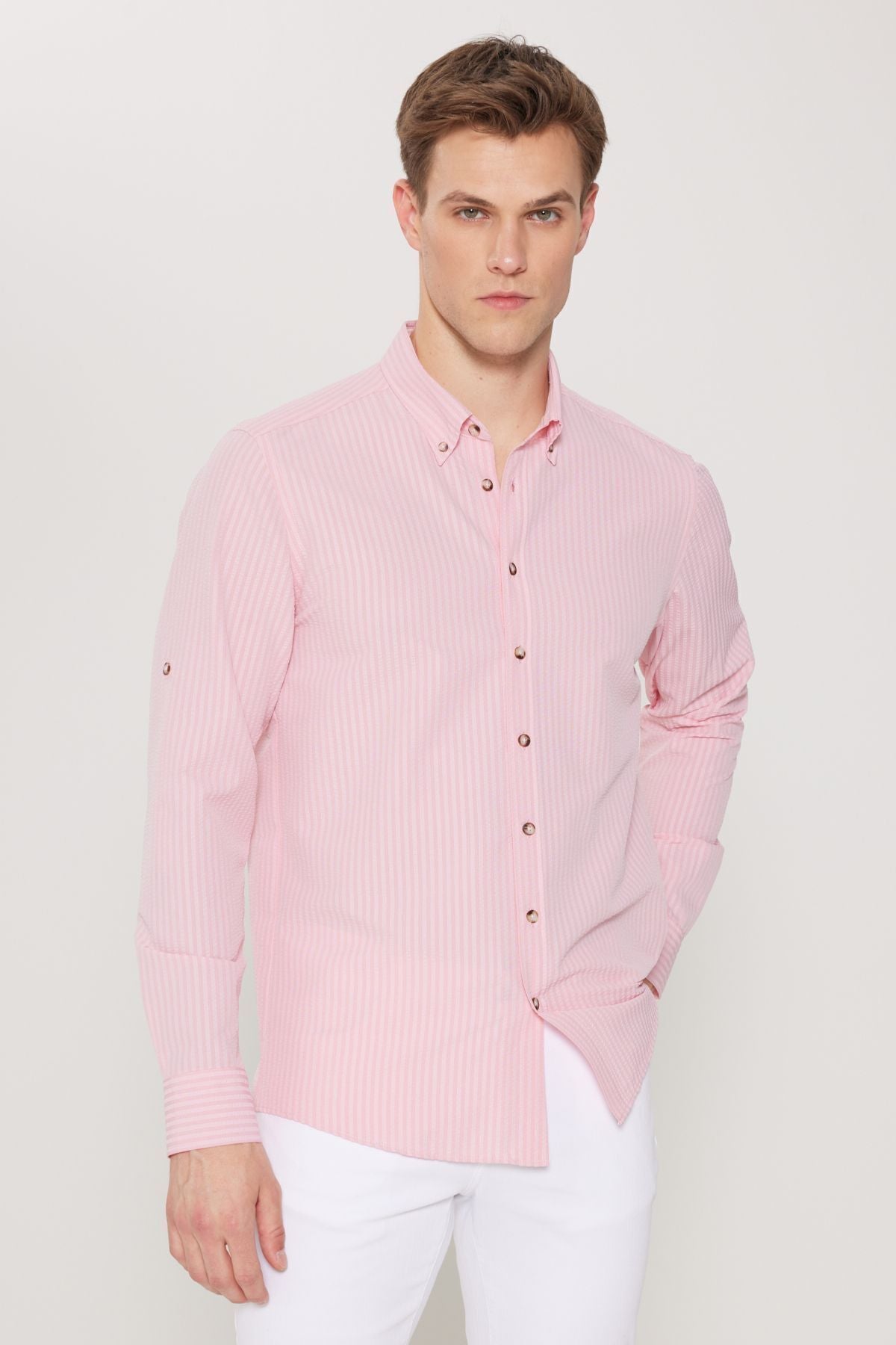 Men's pink wrinkle oxford wafer patterned slim fit narrow cut buttoned collar flexible shirt