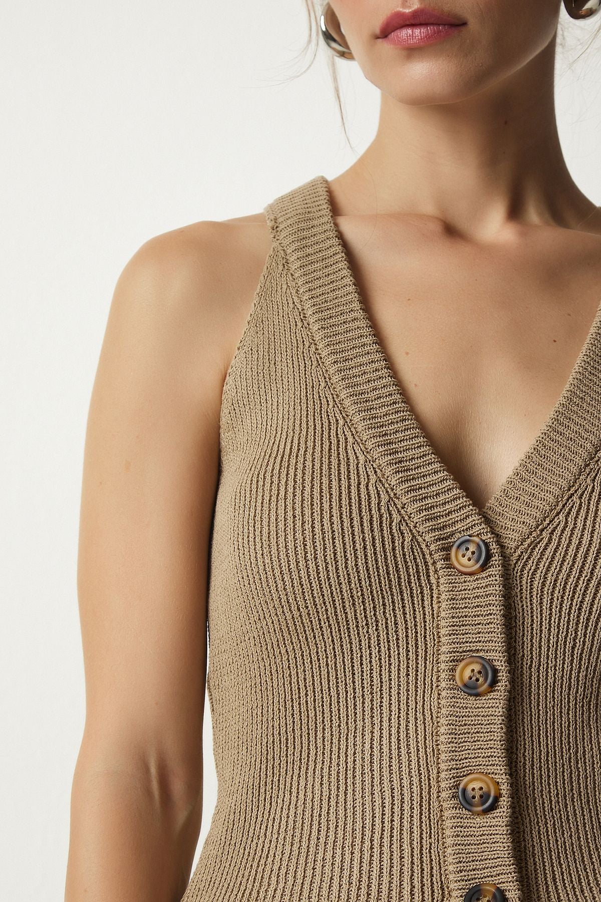 Female mink weightlifting knitwear with button button FN03118