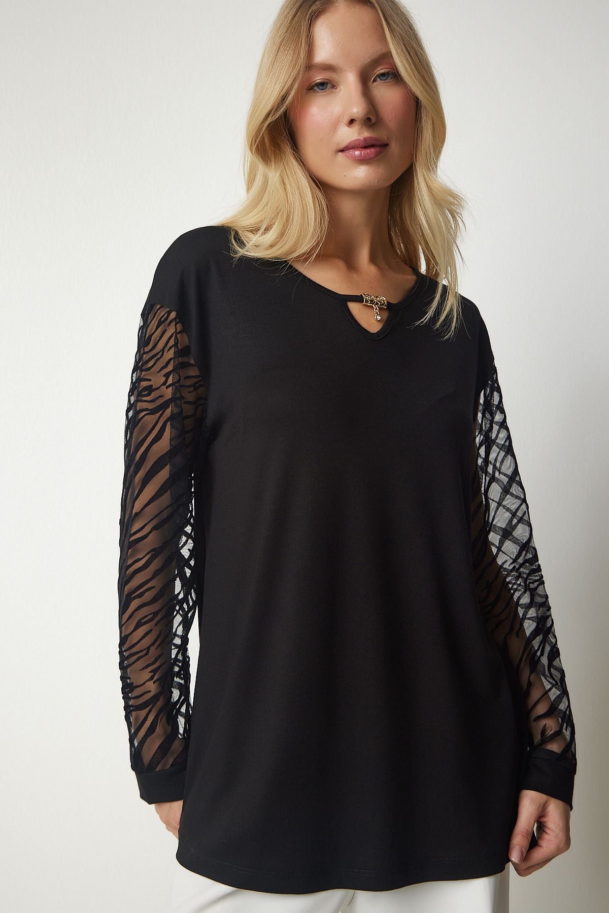 Female black transparent sleeve detailed stylish knitted blouse to00091