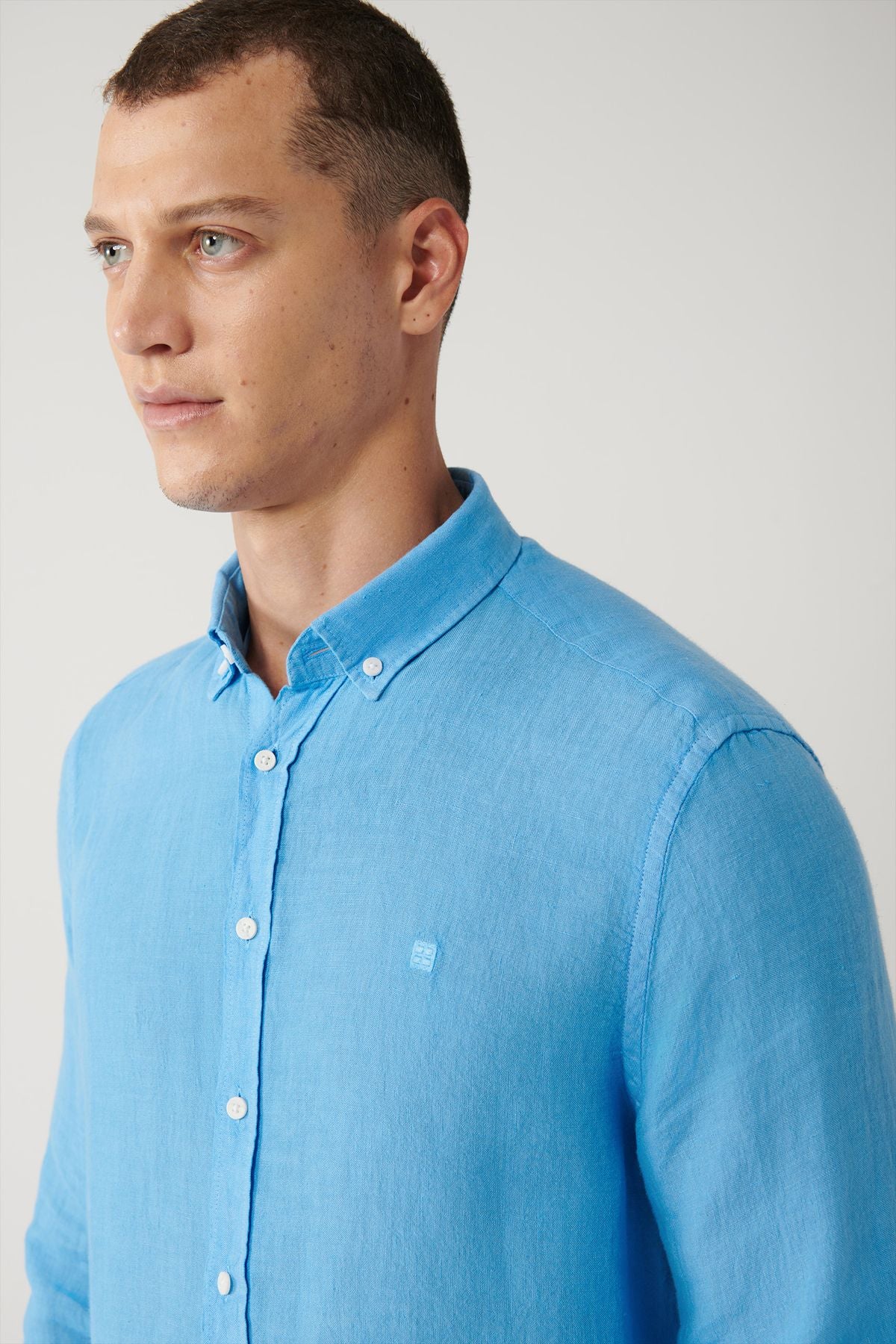 Men's blue 100 %linen buttoned collar shirt B002191