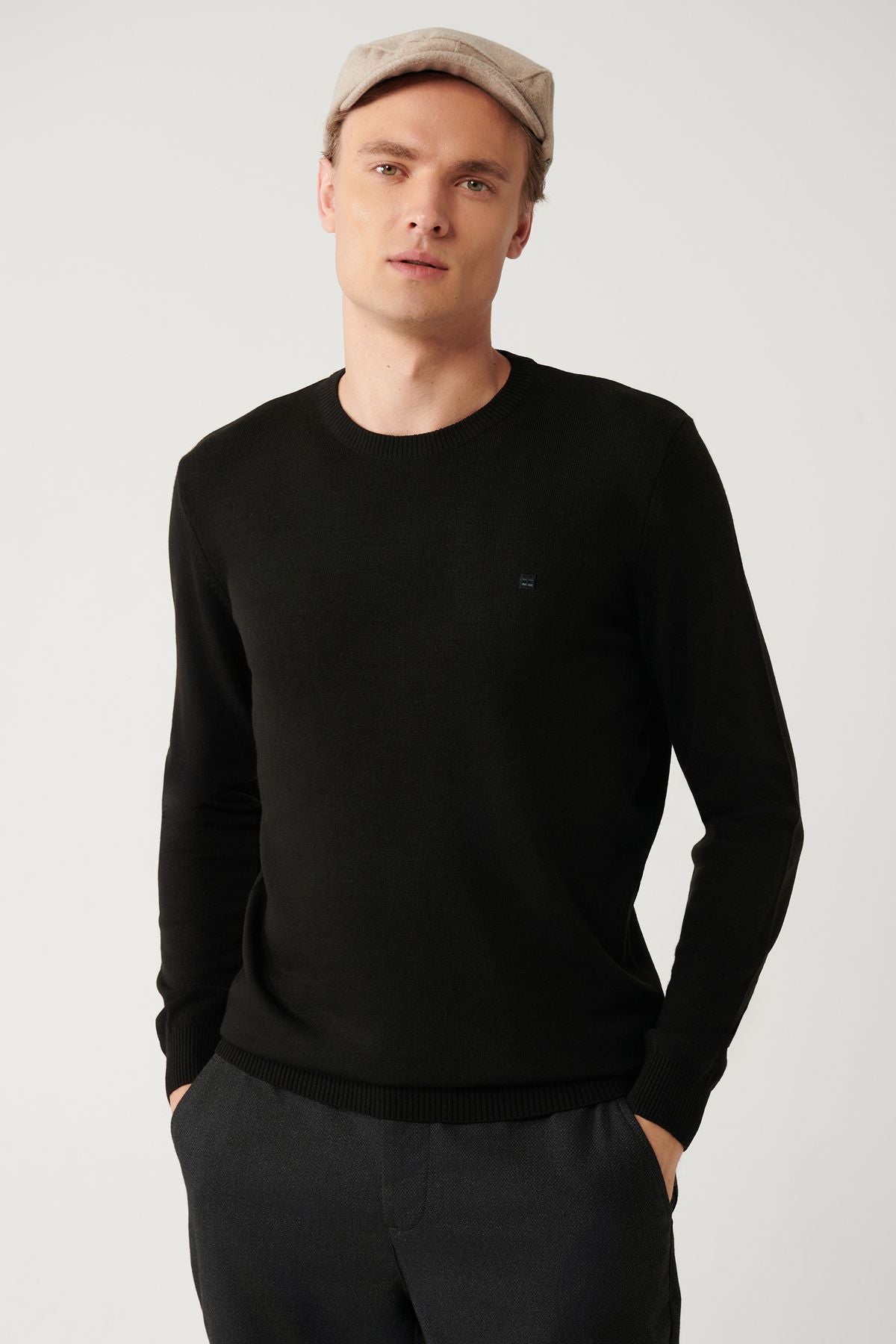 Men's black bike collar feathered knitwear sweater E005000