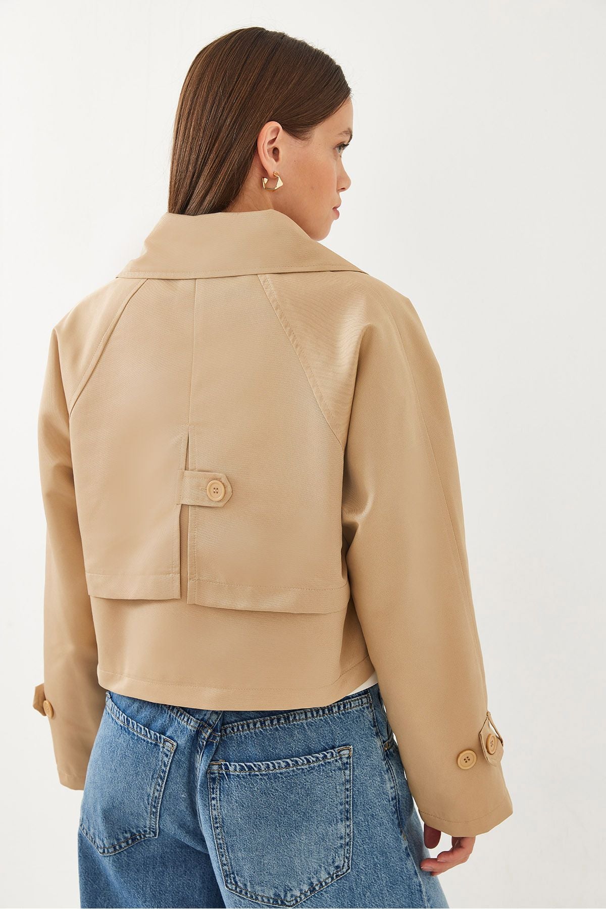 Female menstrual arm detailed short trench coat 2431 60351025