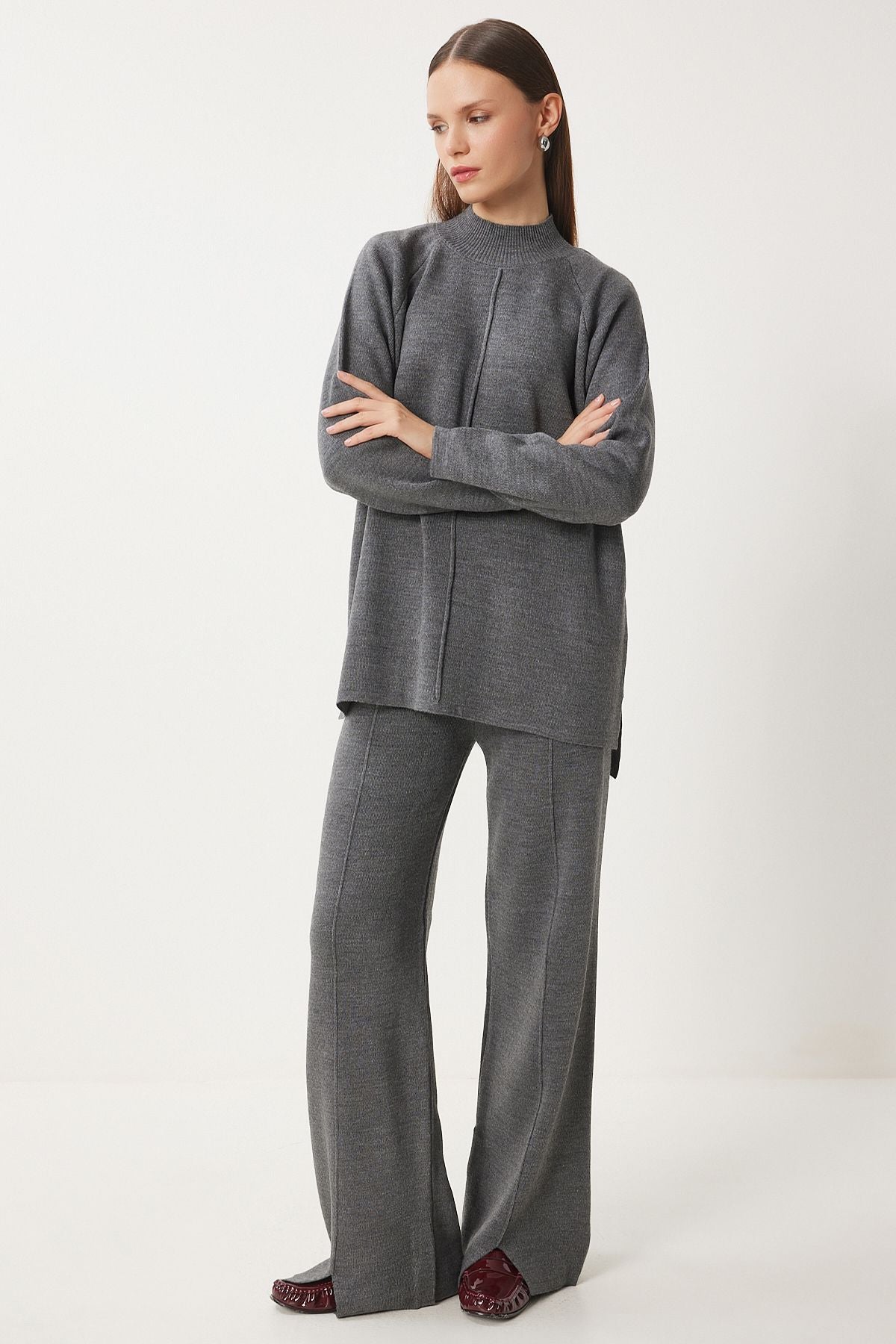 Women's gray stylish knitwear sweater pants team?