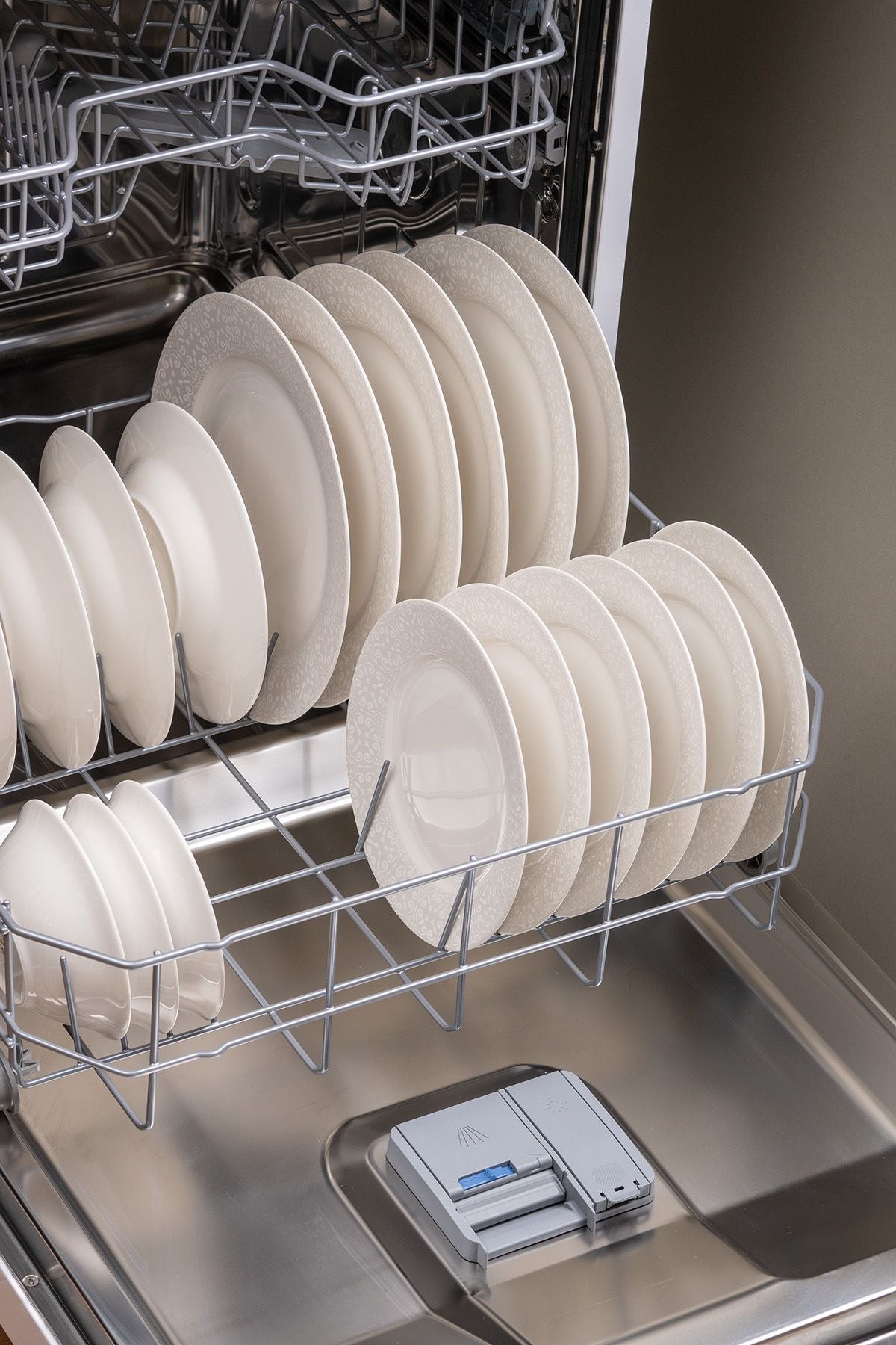 New Bone Margot 56 Piece 12 Person Dinner Set
