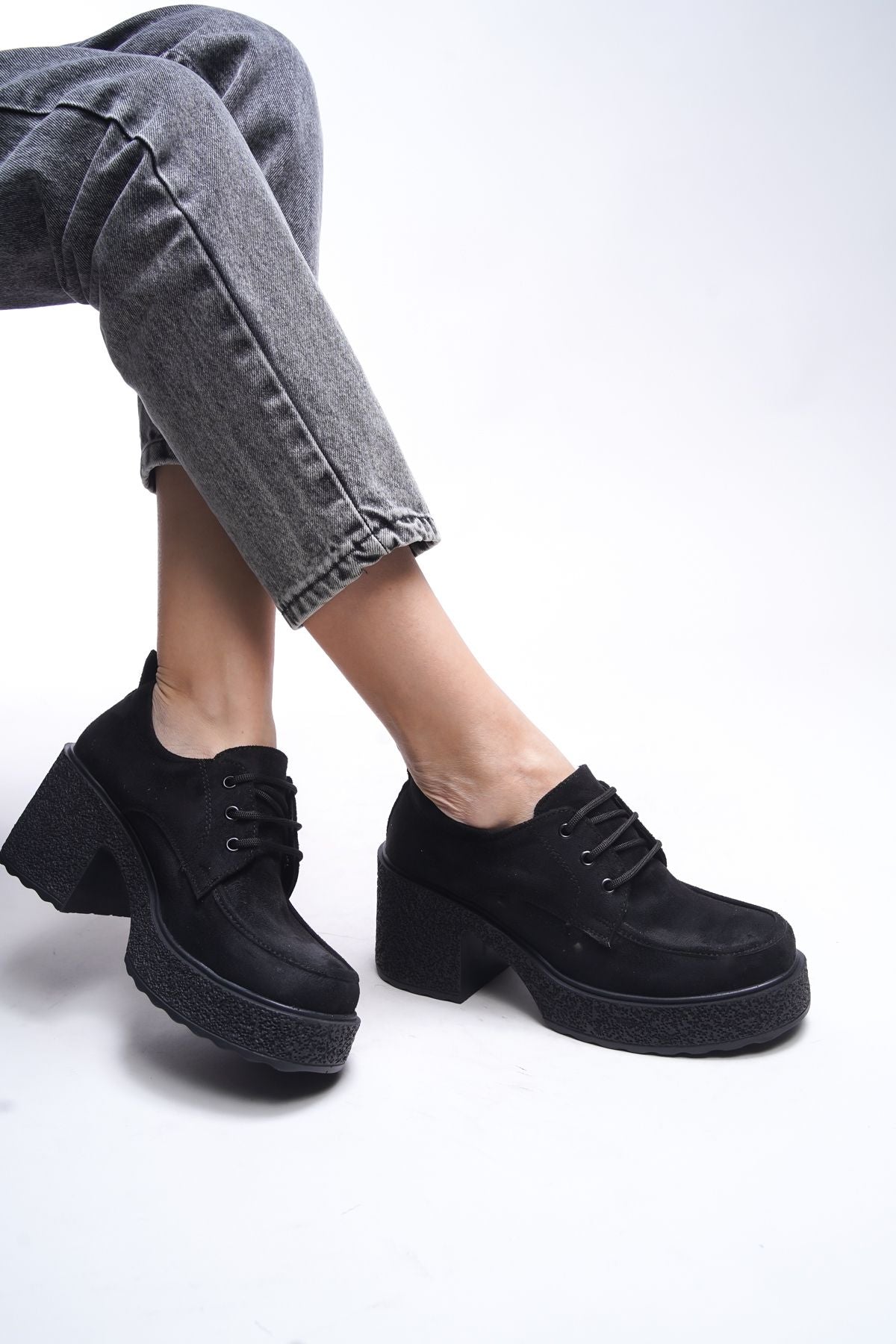 Qerekna woman heels laced loafer 00121500 black suede