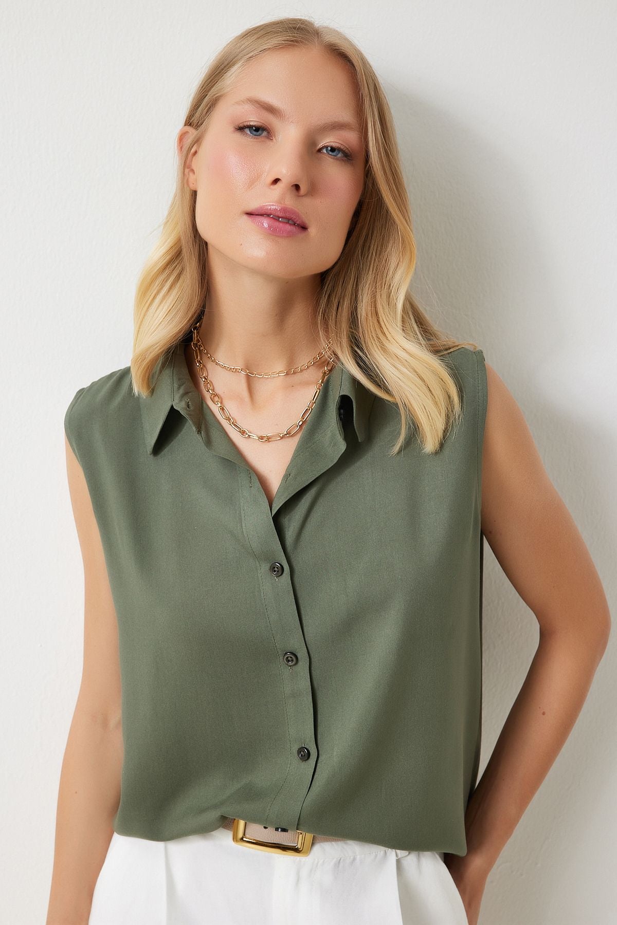 Woman Khaki Sleeveless viscose shirt to00129