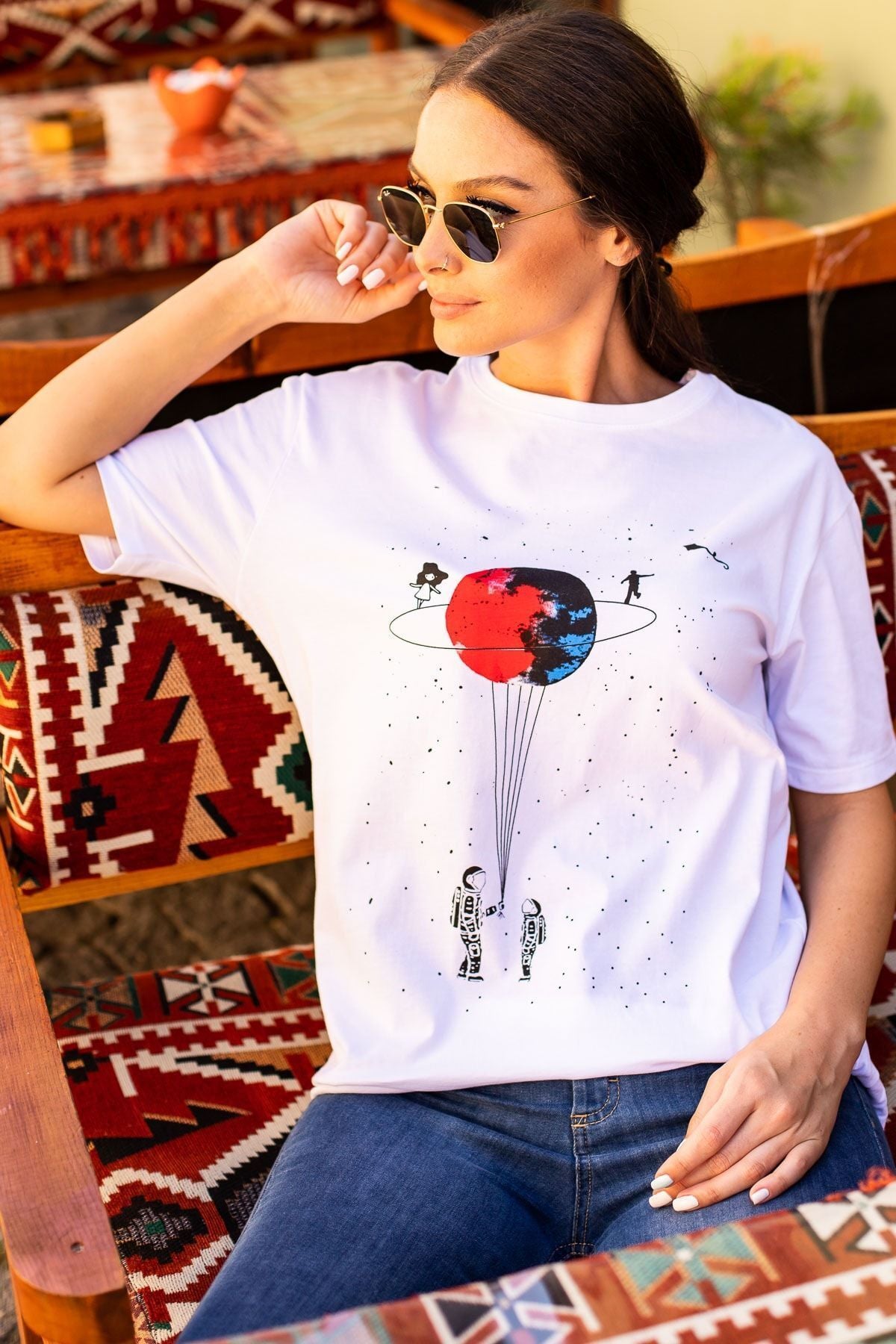 WOMEN ECRU SATURN PRINTED T-SHIRT ARM-20Y012007