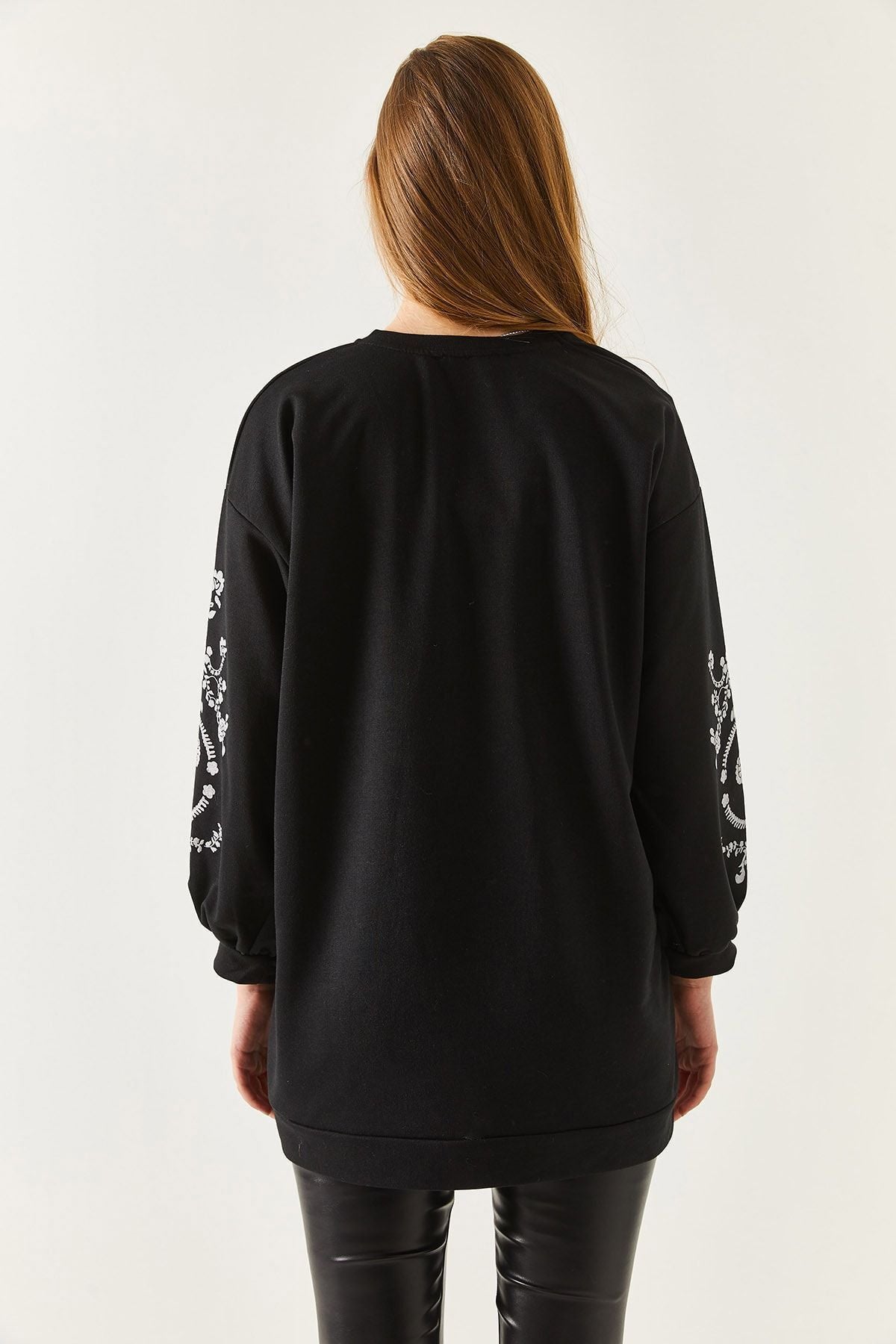 Woman Black round collar arm embossed tunic