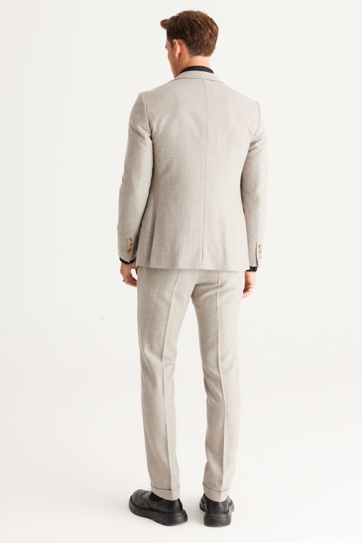 Men's beige woolen slim fit narrow cutting mono collar patterned vest suit suits