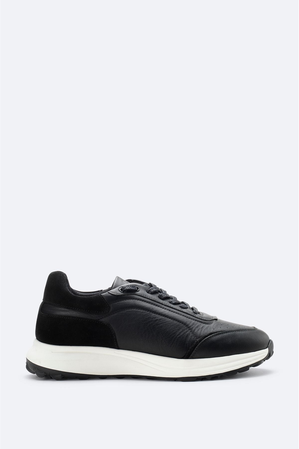 Men's black 100 %leather flexible floor casual shoes B008010