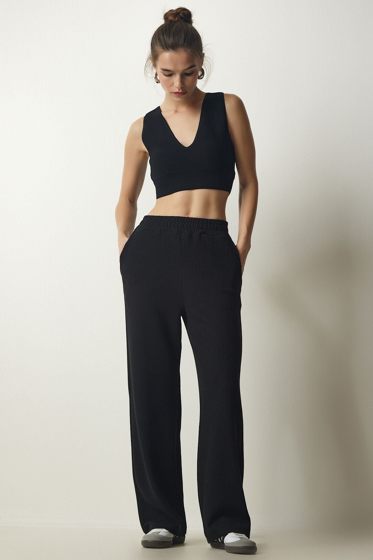 WOMEN BLACK RECEPED KNITTING Pants EW00005