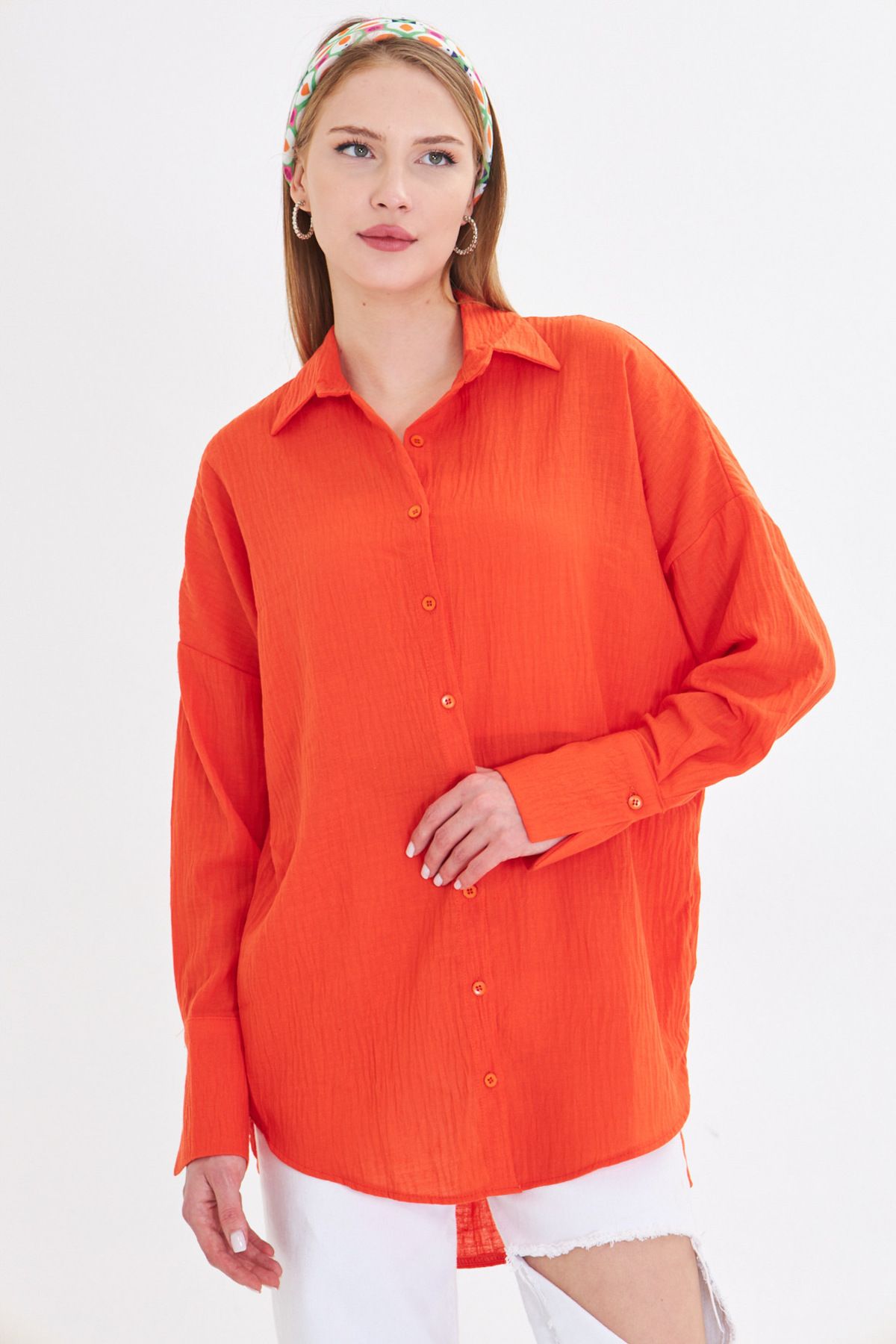 Woman Oranj Oversize textured linen-looking large cuff shirt ARM-24K001001