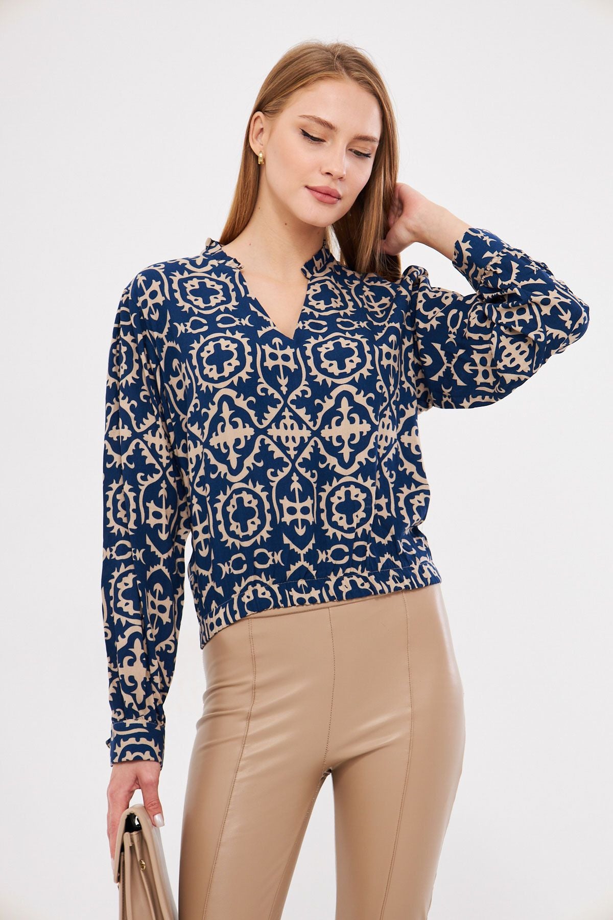 Woman Dark Blue V Yaka Yaka Pile Detailed Waist Waist Bluke Blouse ARM-25K001003