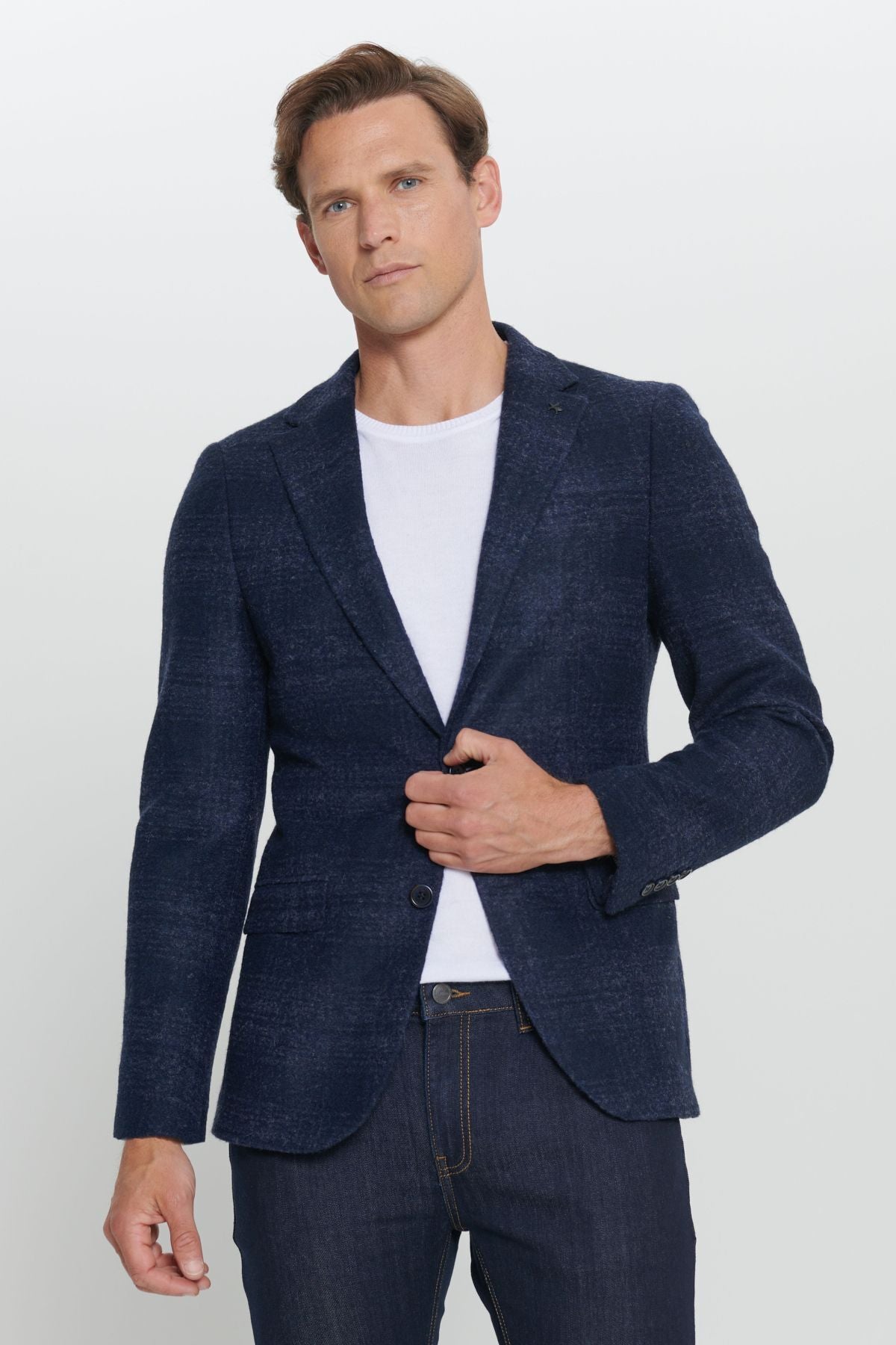 Men's navy blue slim fit narrow cut mono collar woolen blazer jacket