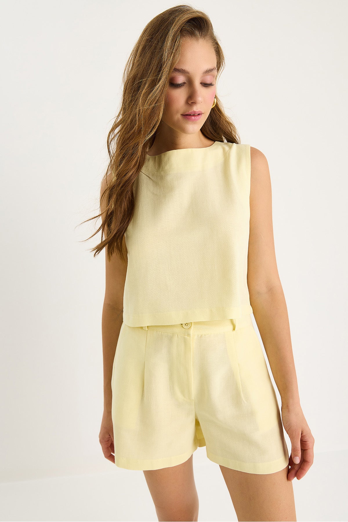 Women's Thick Strap Blouse High Waist Pocket Detailed Shorts Linen Suit 9307 60281085