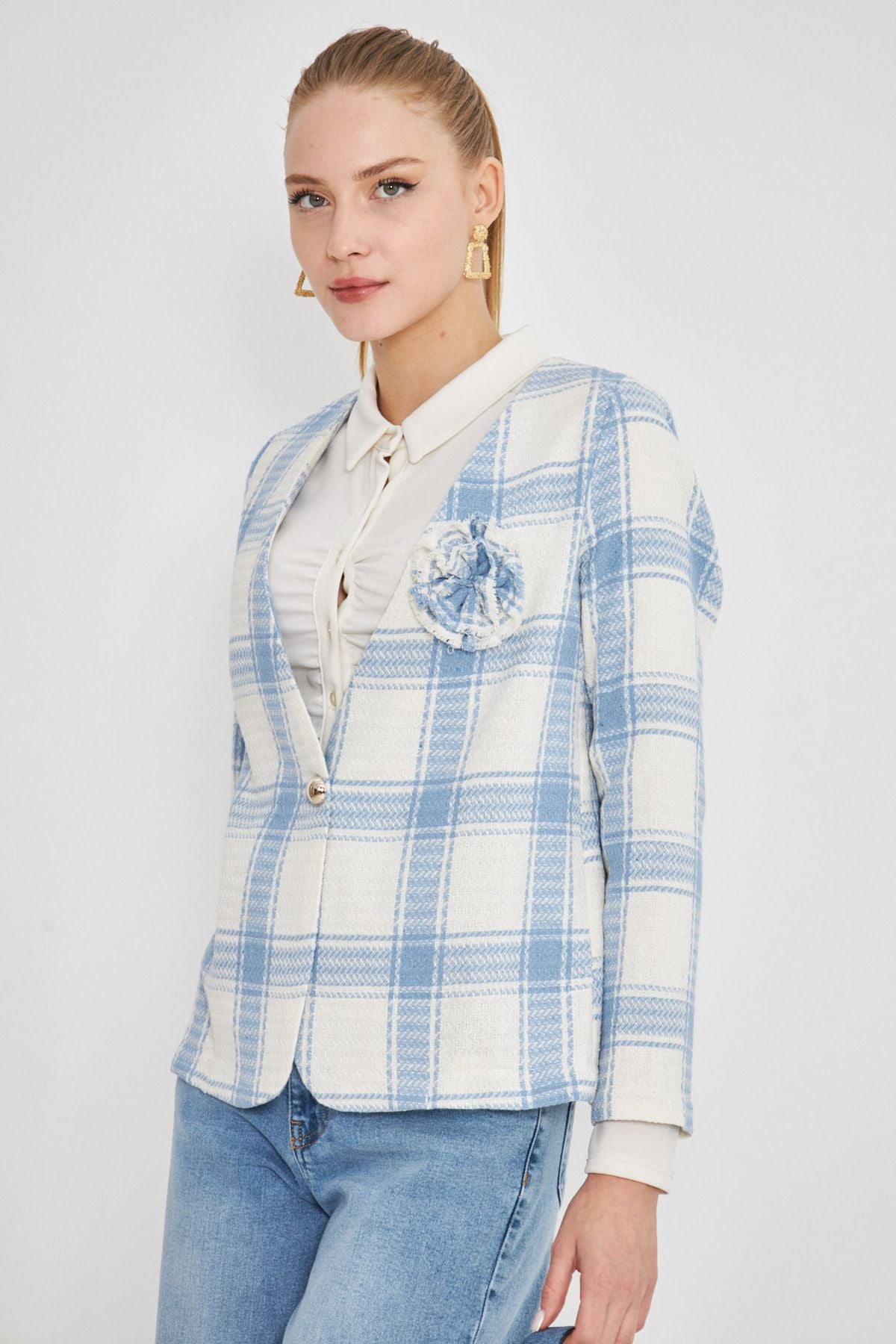 Woman Baby Blue V-Neck Collar Brooch Detailed Plaid Jacket ARM-25K001033