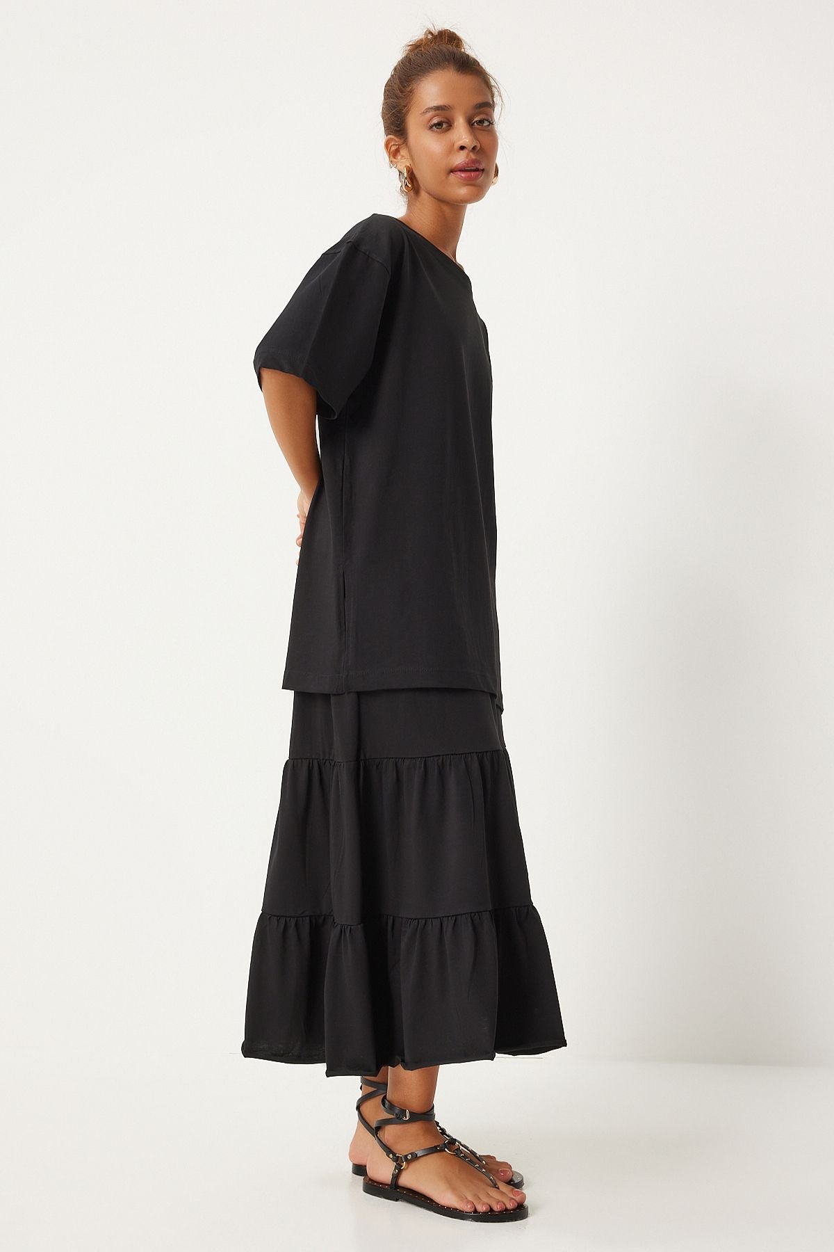 Woman Black Oversize T-shirt Volan knitted skirt set UB00291