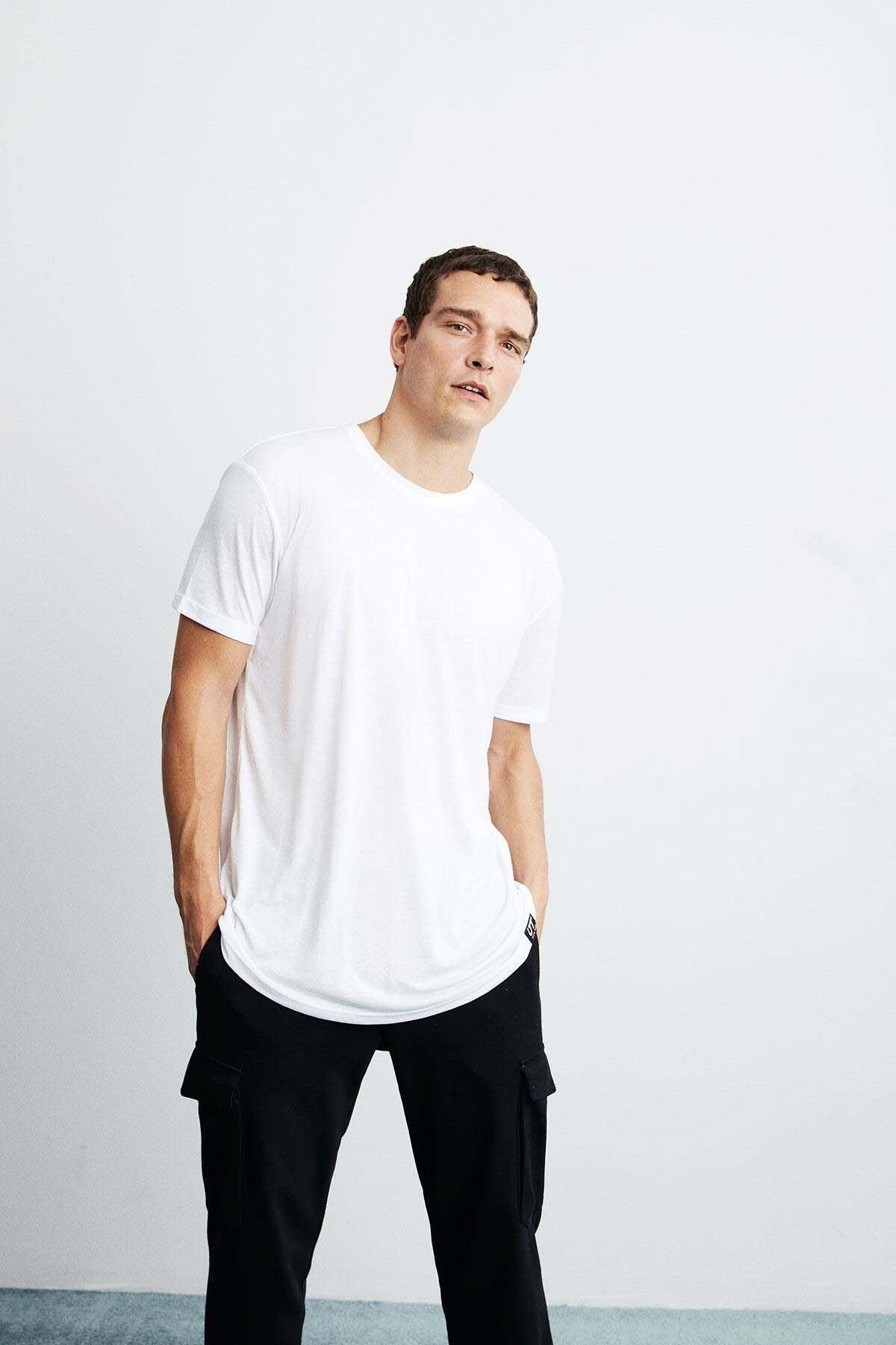 Oscar Men's 100 %Organic Cotton Comfort Fit Long Duped Fabric White T-shirt