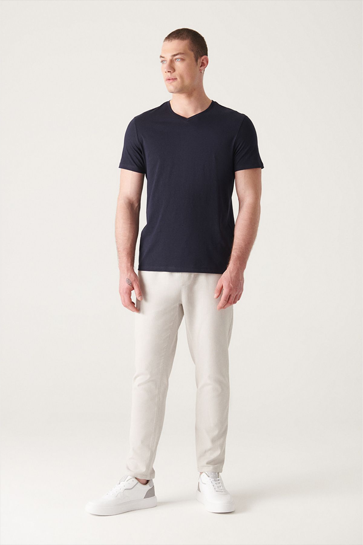 Men's Navy 100 %Cotton V-Yaka T-Shirt E001001