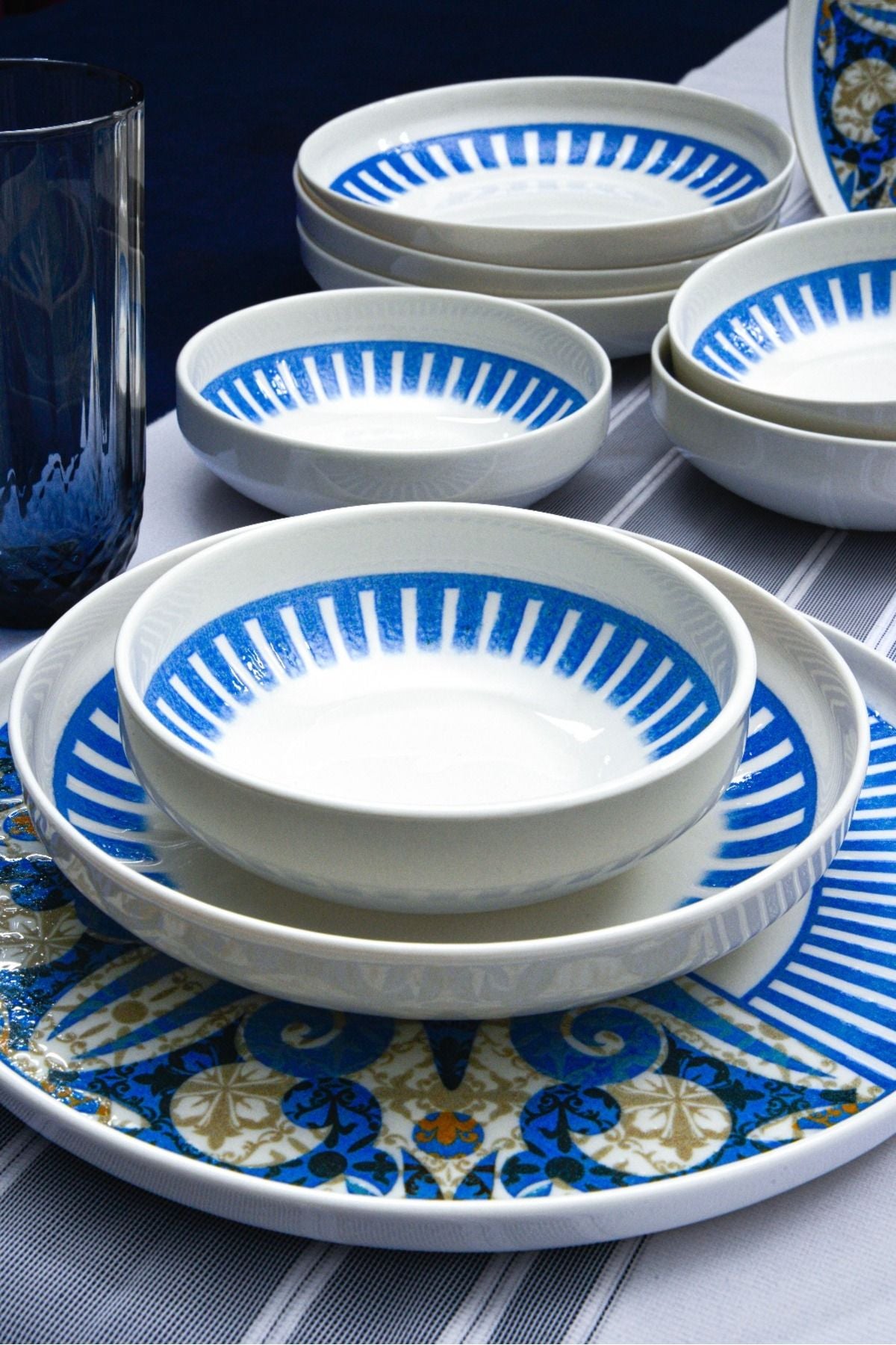 Azur 18 pieces 6 people porcelain dinner set