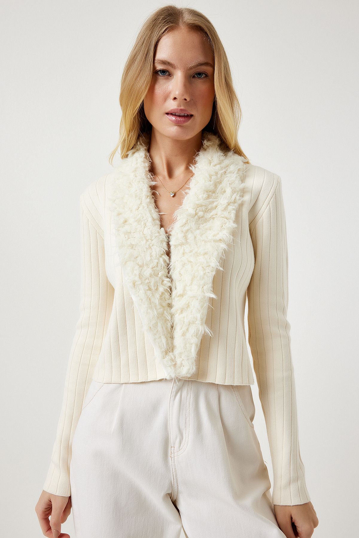 Women's Cream Fur Yaka Soft textured knitwear cardigan yy00204