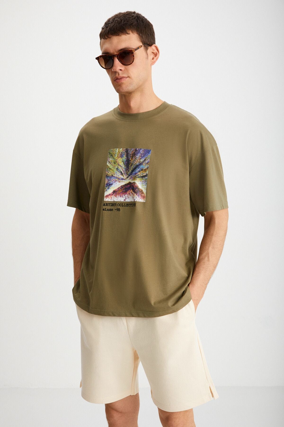 Trenton Male 100 %Cotton Bicycle Collar Printed Khaki T-shirt