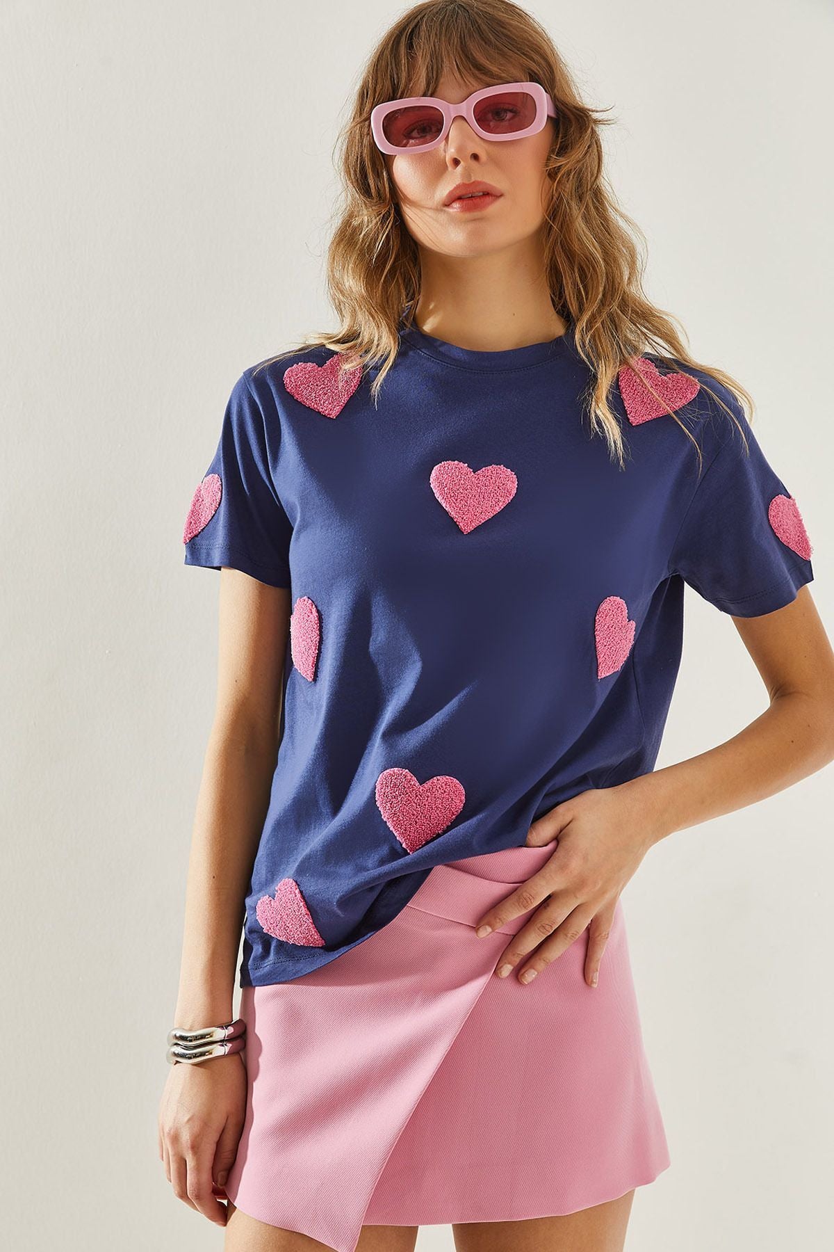 Women's Süzene Heart Embroidered Basic T-Shirt 60251208