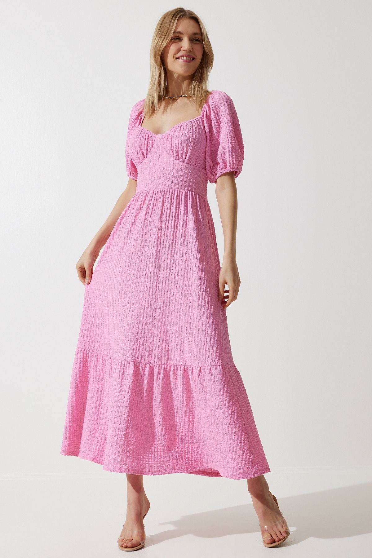 Woman pink heart collar textured summer knitted dress ub00050