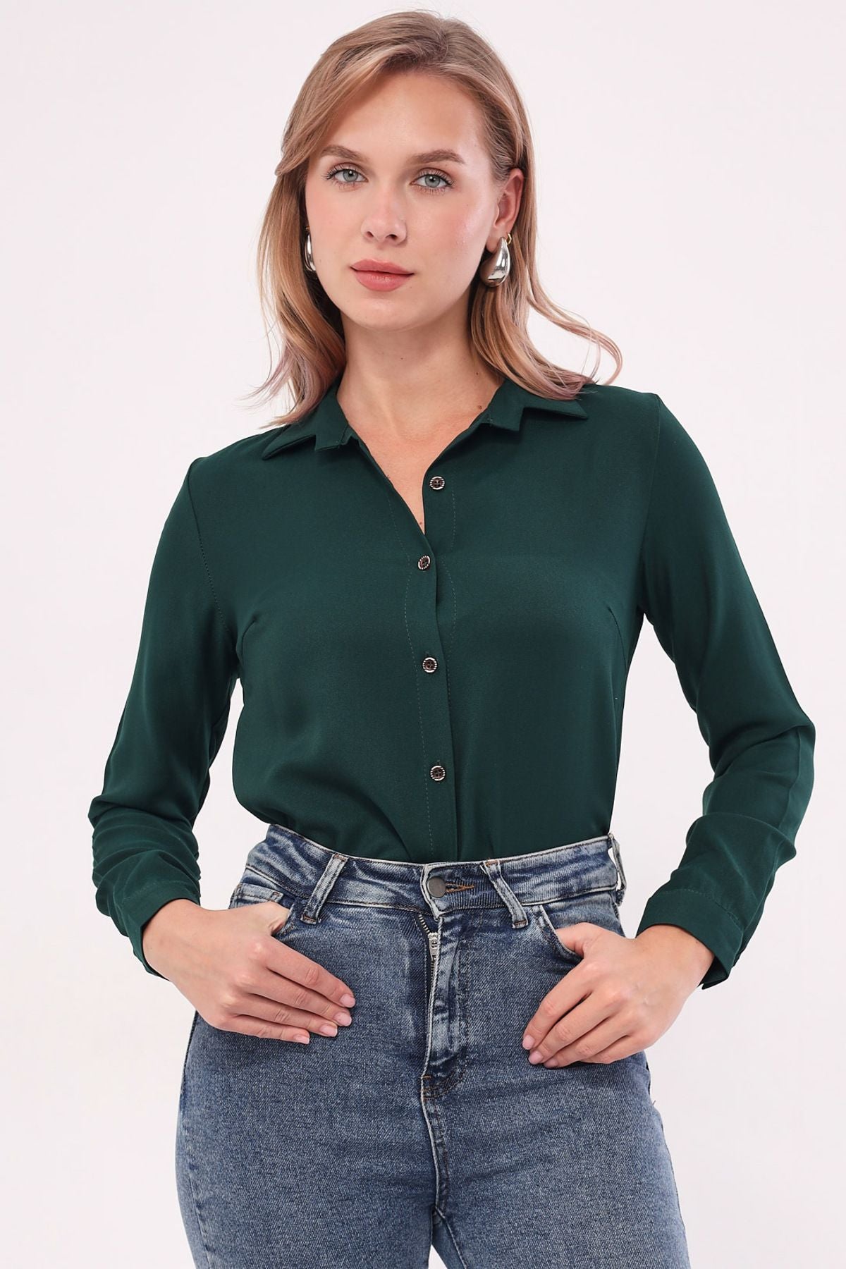 Woman Dark Green Long Sleeve Flat Shirt ARM-18Y001176