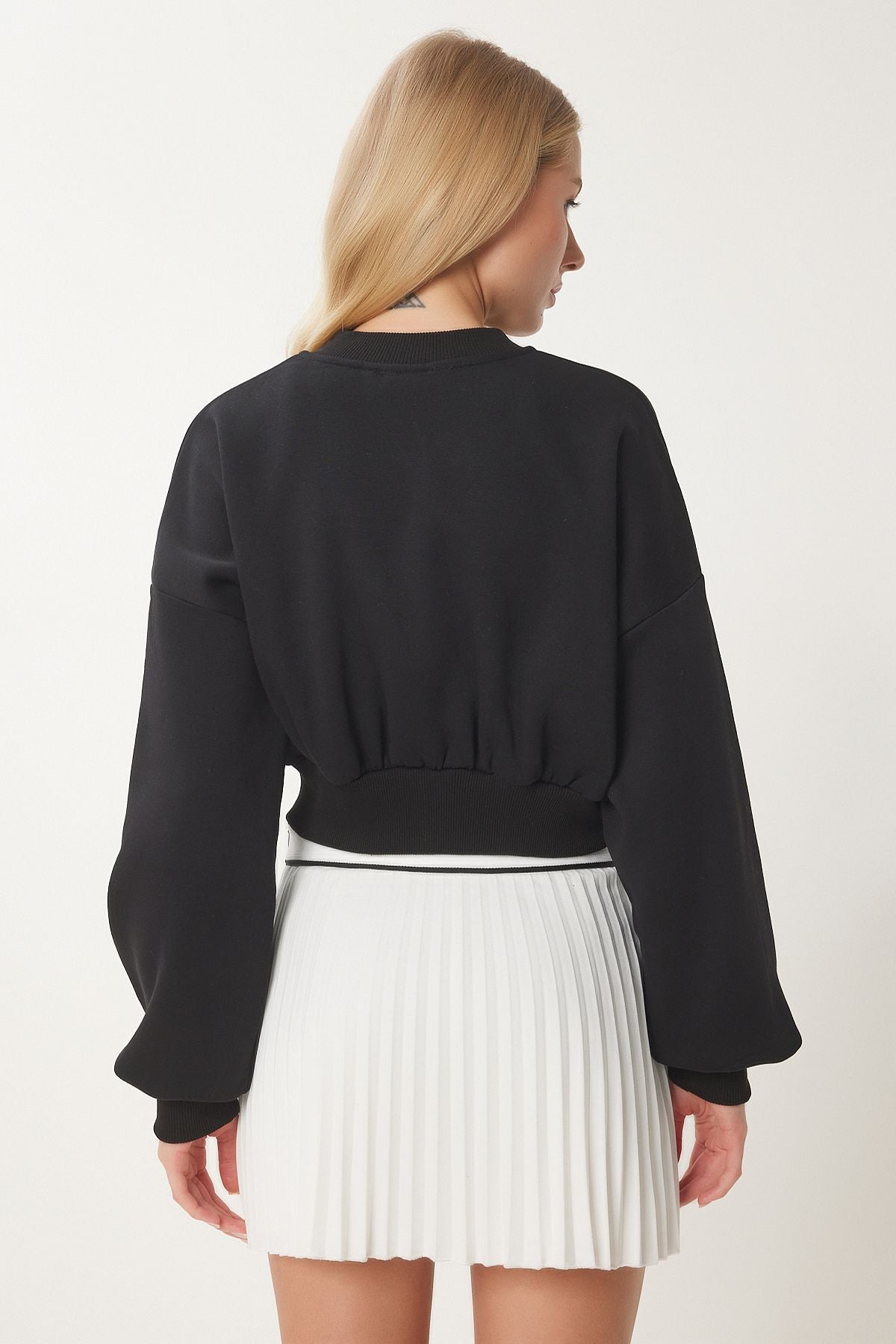 Women's Black Embroidered Crop Sweatshirt LM00011