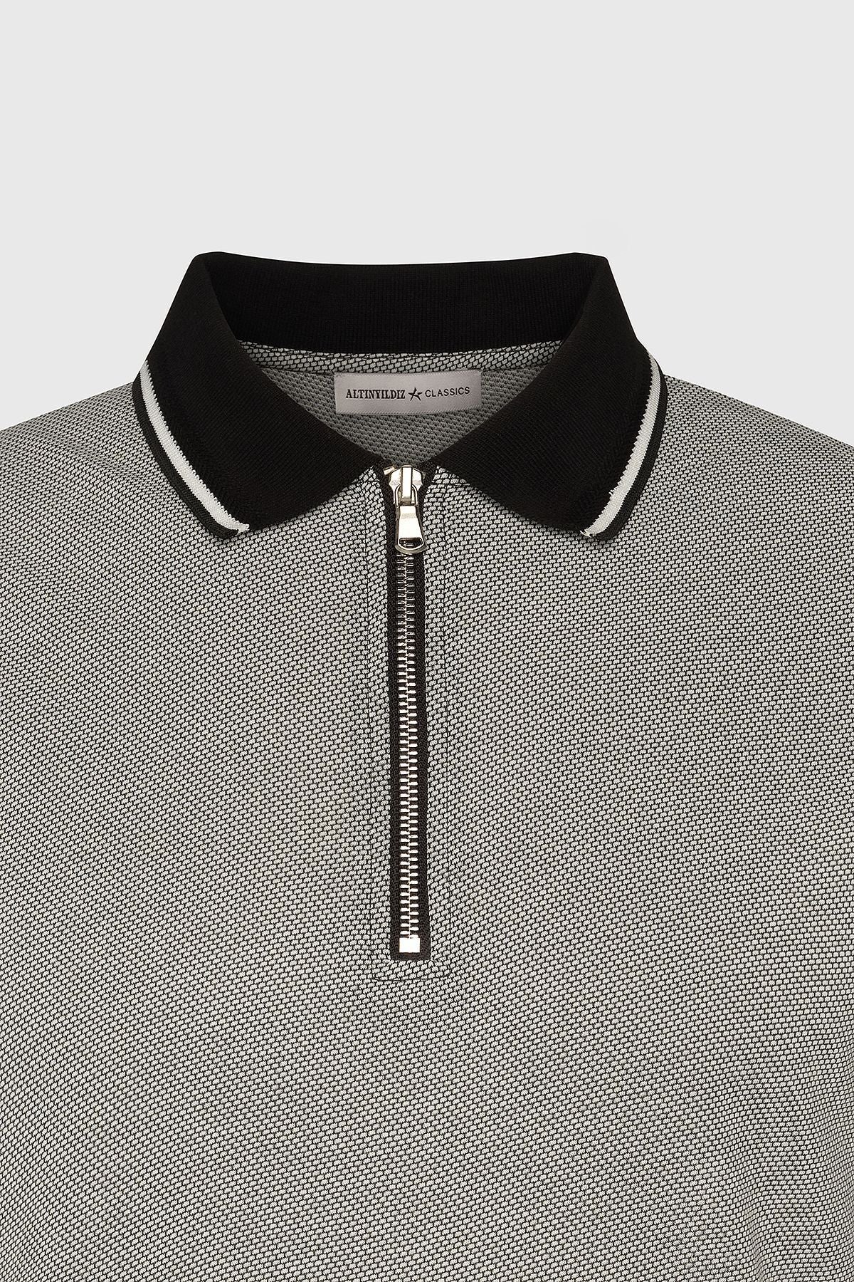 Men's black-and-white slim fit narrow cut cotton patterned polo collar t-shirt