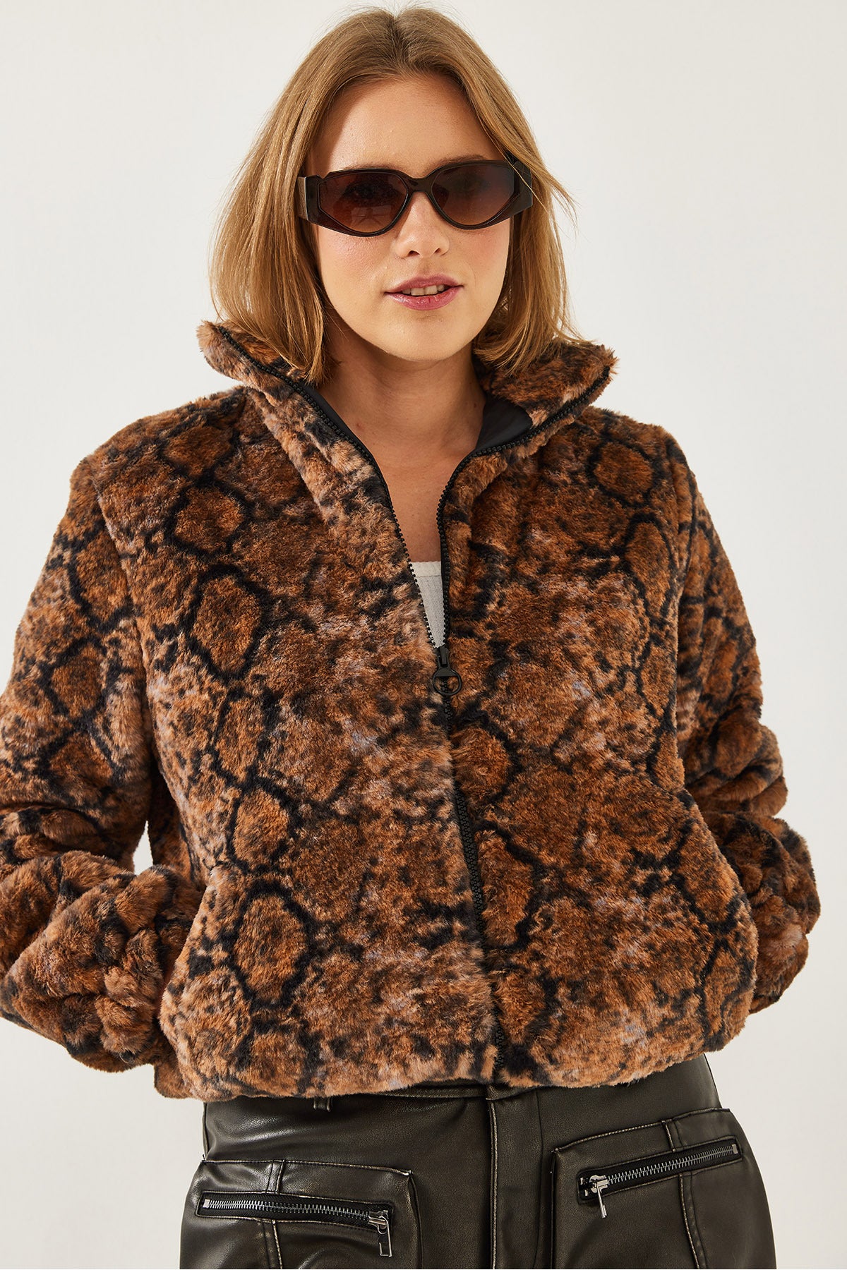 Women's Turtleneck Zippered Plush Coat 3108 60351231