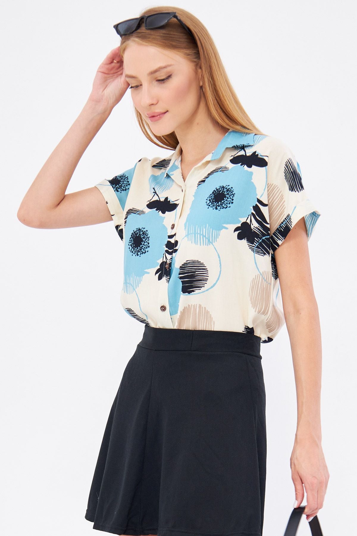 Woman Light Blue Patterned Short Sleeve Shirt ARM-221052