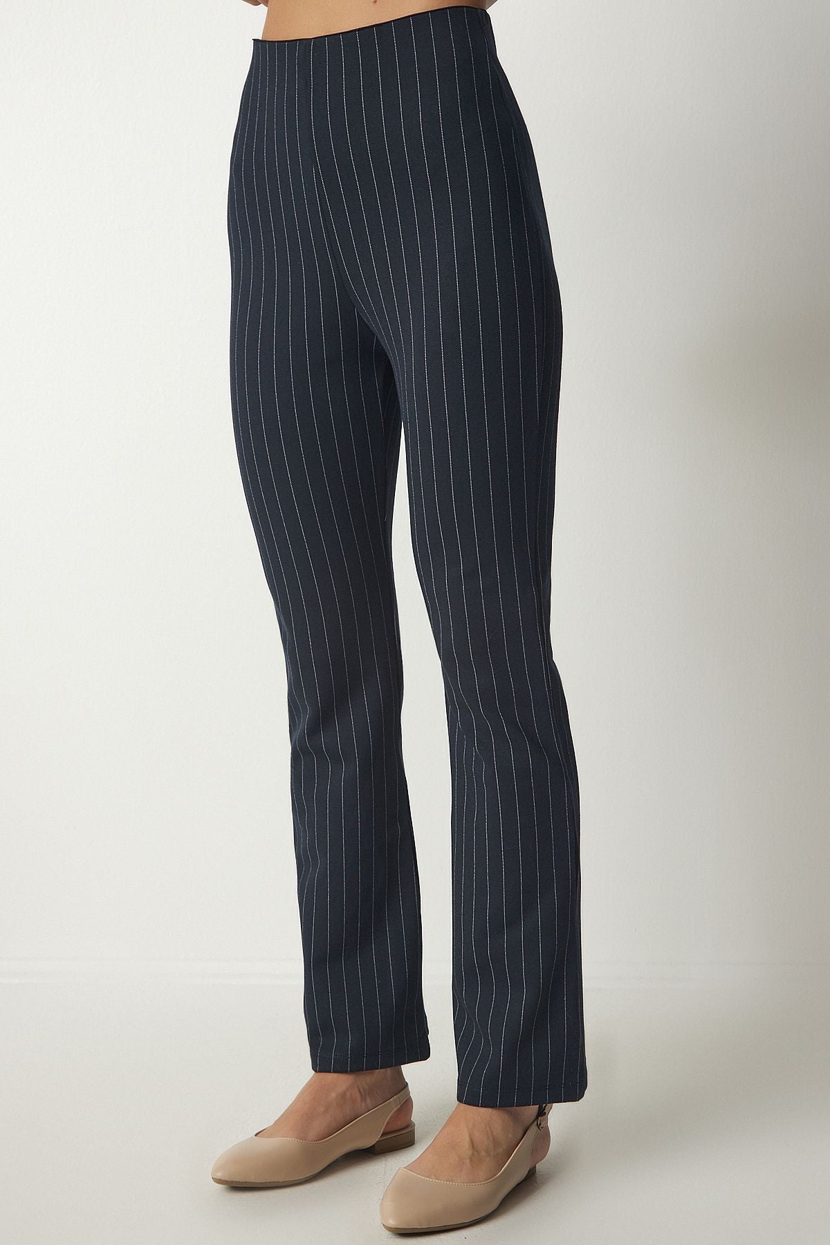 Woman navy blue fine striped comfortable pants ub00138