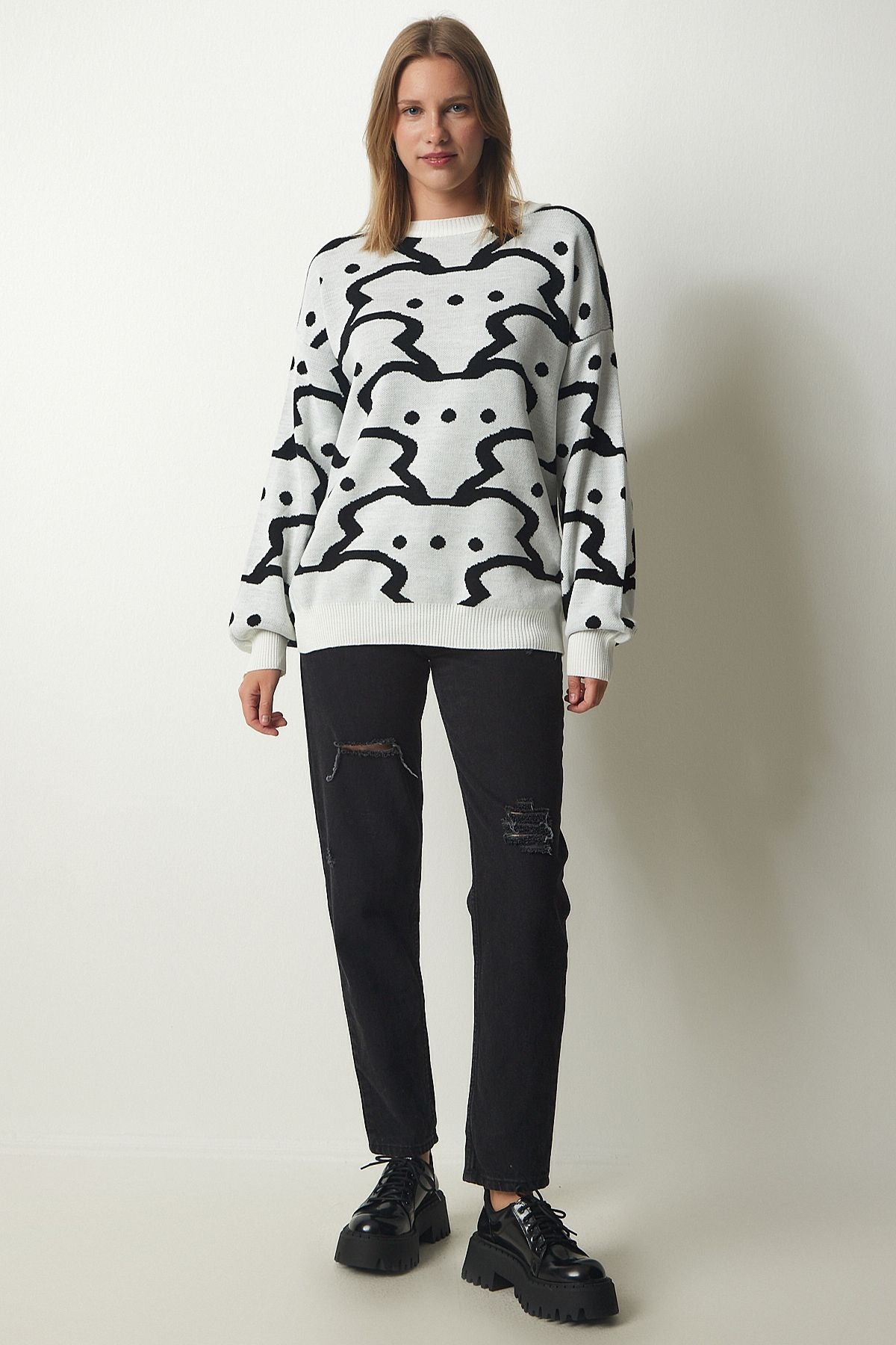 Female Ecru Pattern Thick Knitwear Sweater KB00036
