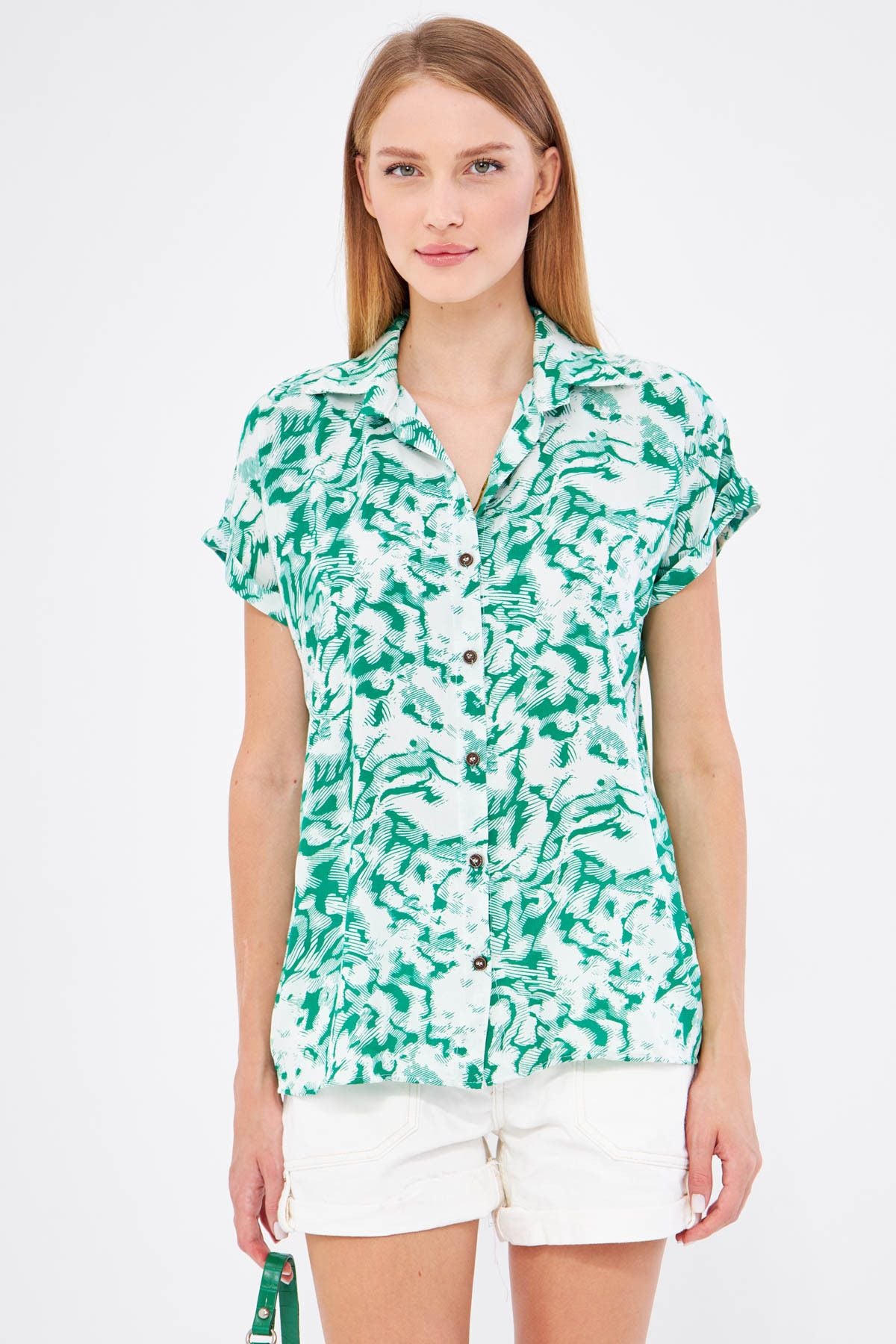 Female grass green patterned short sleeve shirt ARM-221052