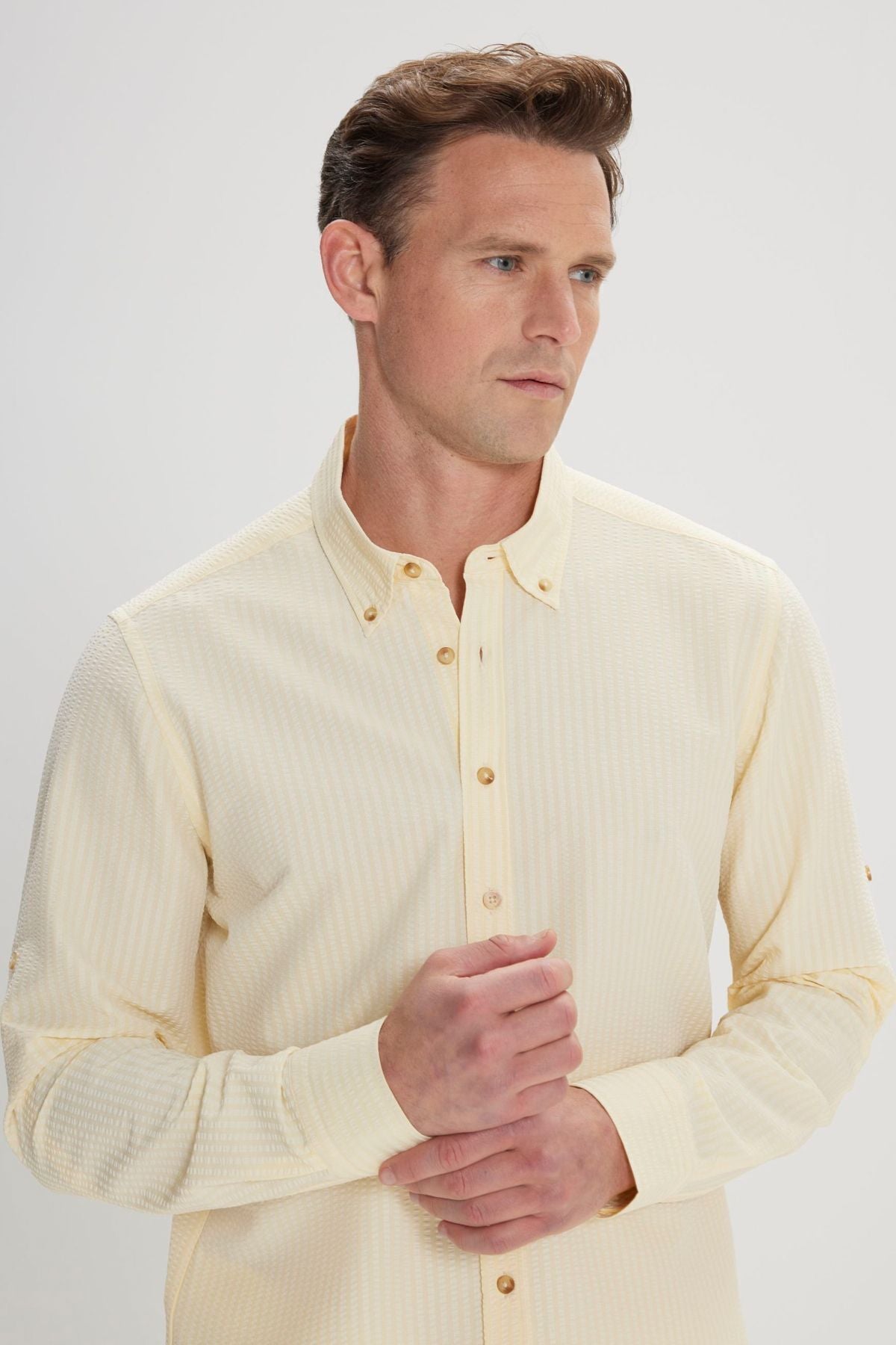 Men's yellow wrinkle technical oxford wafer patterned slim fit narrow cut button collar flexible shirt