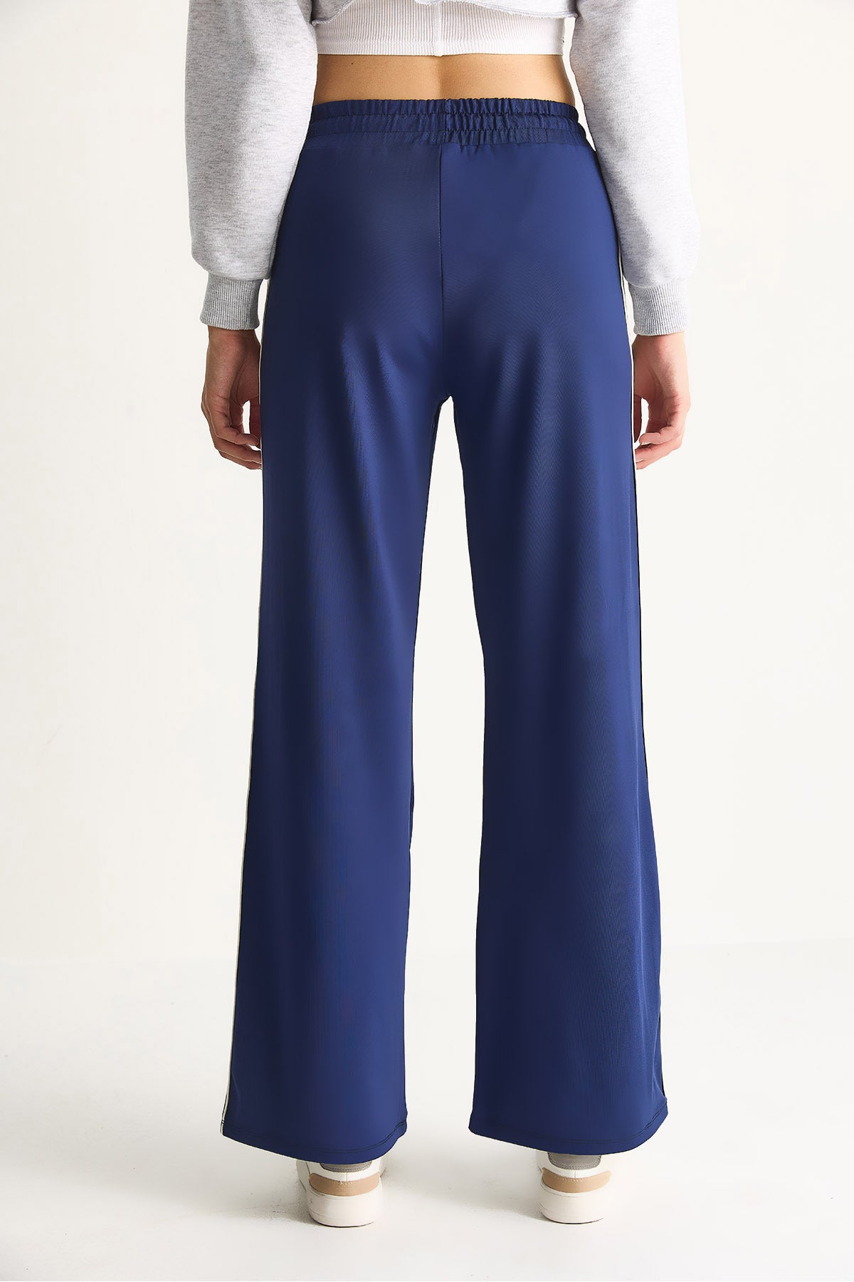 Women's Comfortable Fit Side Stripe Detailed Elastic Waist Soft Textured Sweatpants T006 60283544